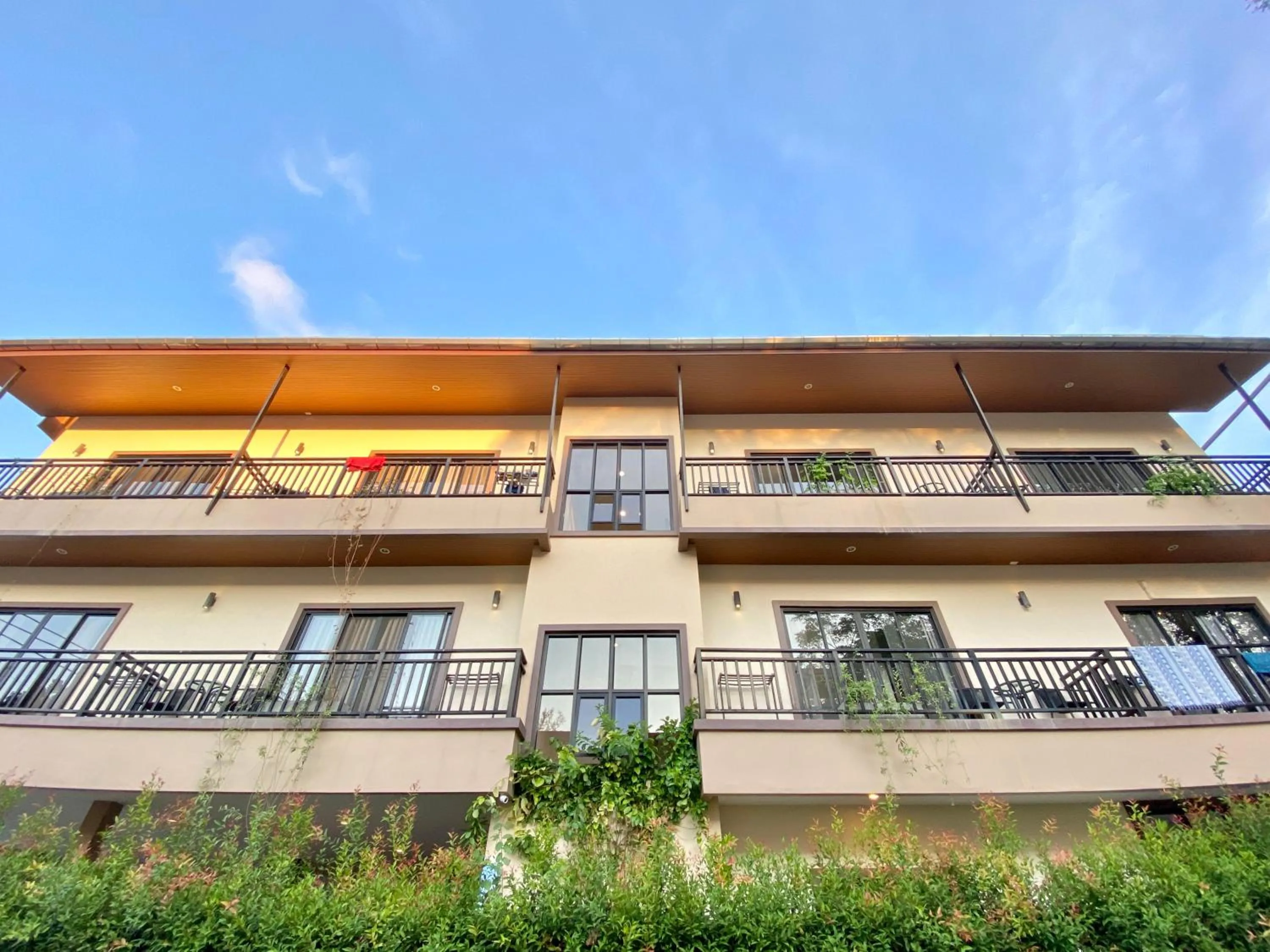 Property building in Pensiri House - SHA Extra Plus