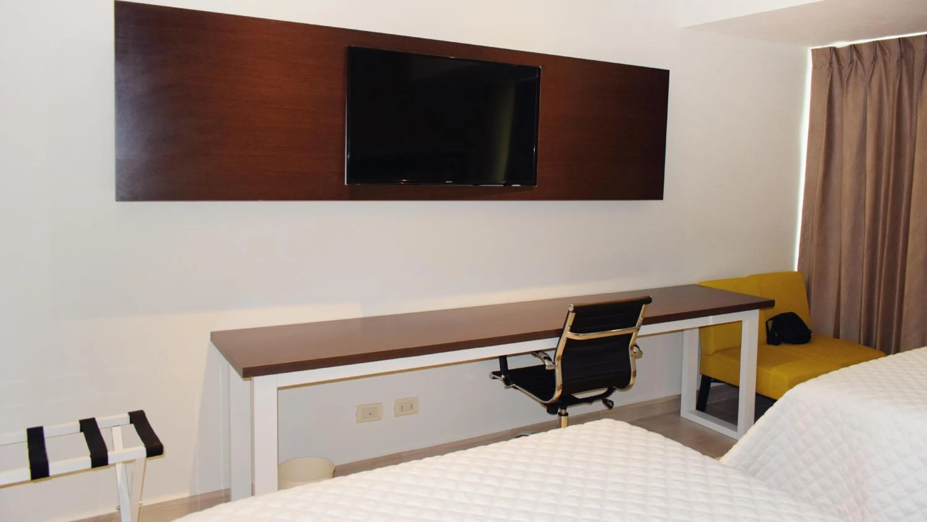 TV and multimedia, Bed in Delfines Collection Hotel by Mercure