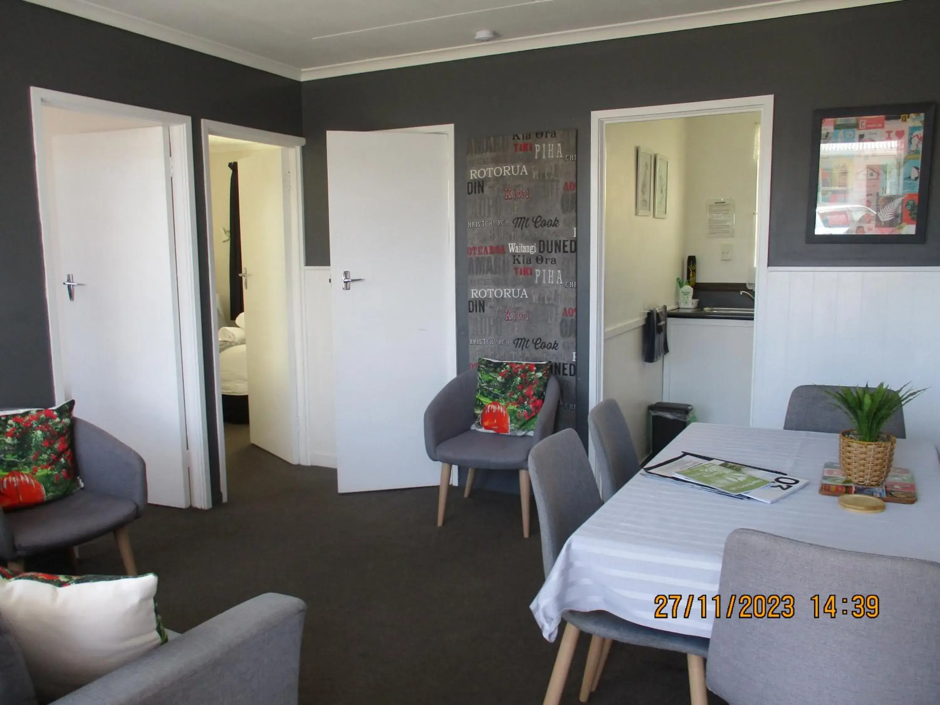 Two-Bedroom Apartment in High Street Living Motel Two-Bedroom Apartment in High Street Living Motel