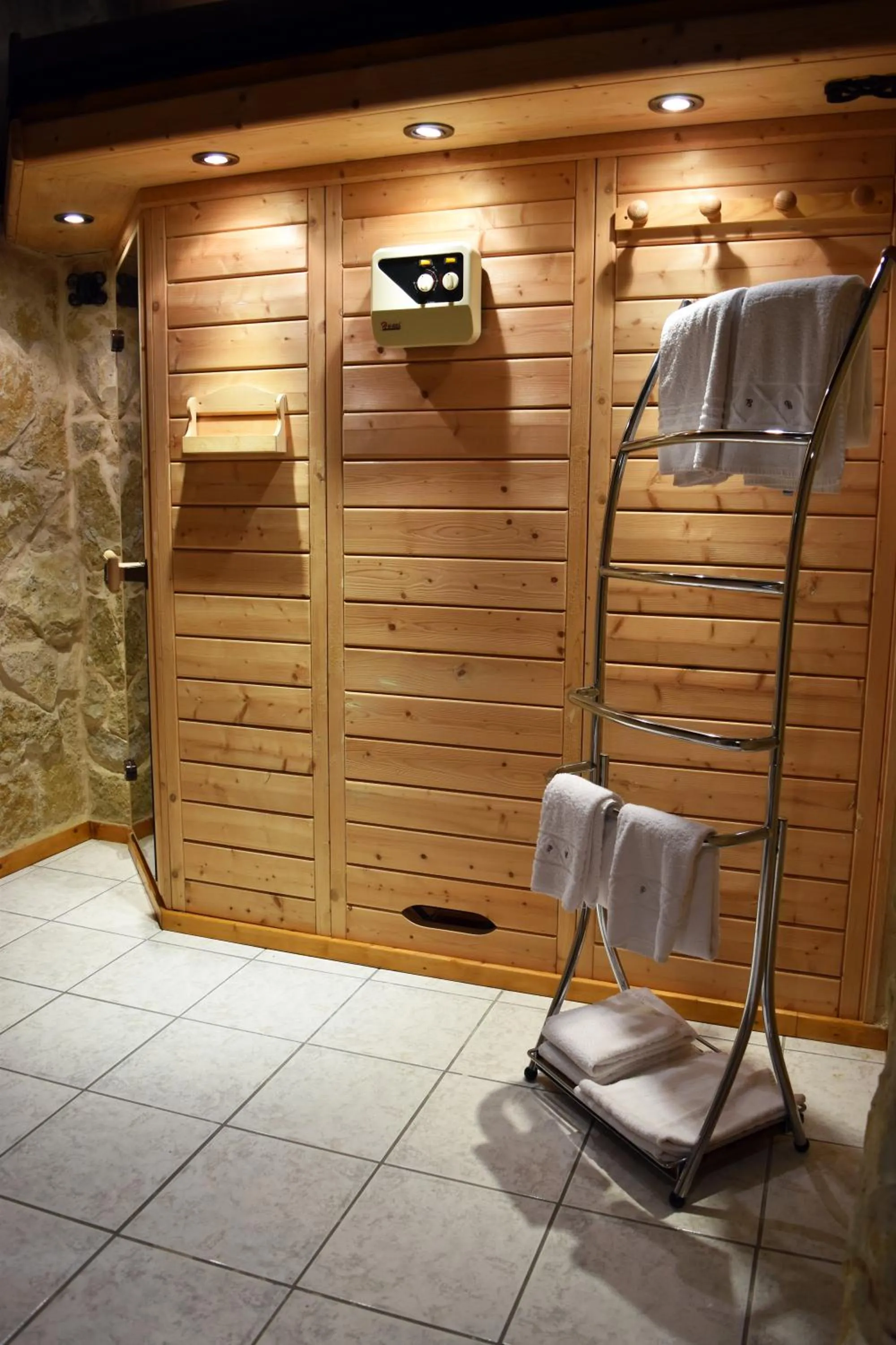 Sauna in Hotel Le Pole Europeen