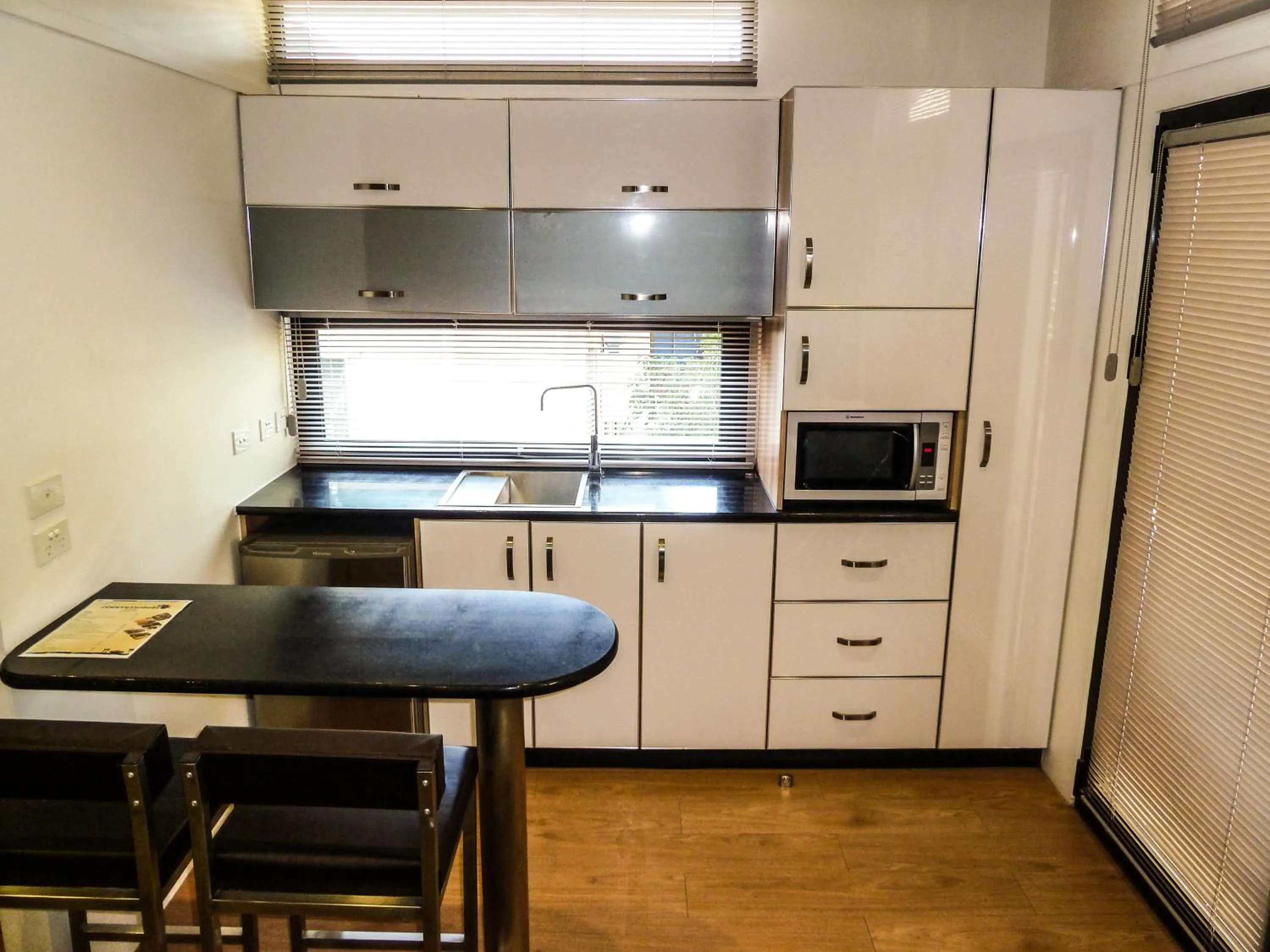 Coffee/tea facilities in Moura Meridian Motel