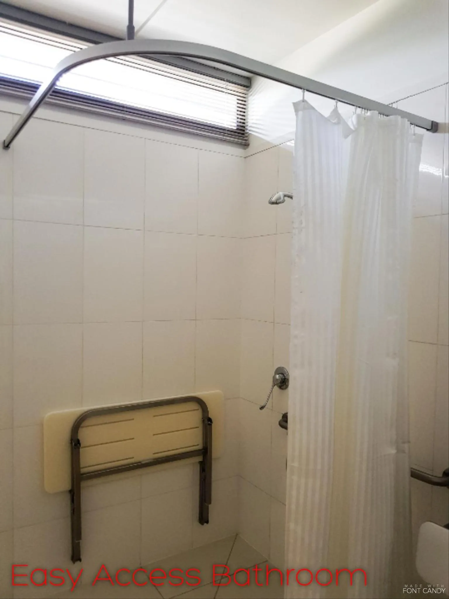 Shower in Moura Meridian Motel