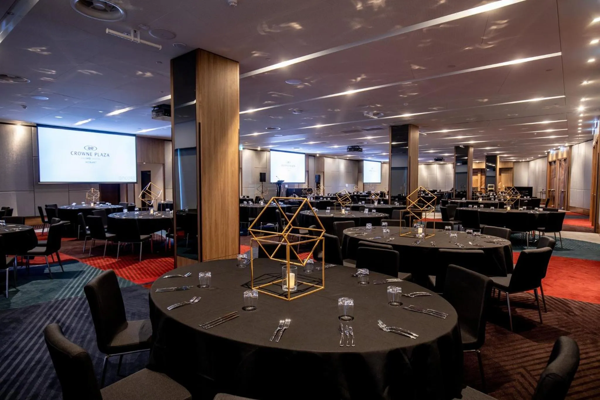 Meeting/conference room in Crowne Plaza Hobart by IHG