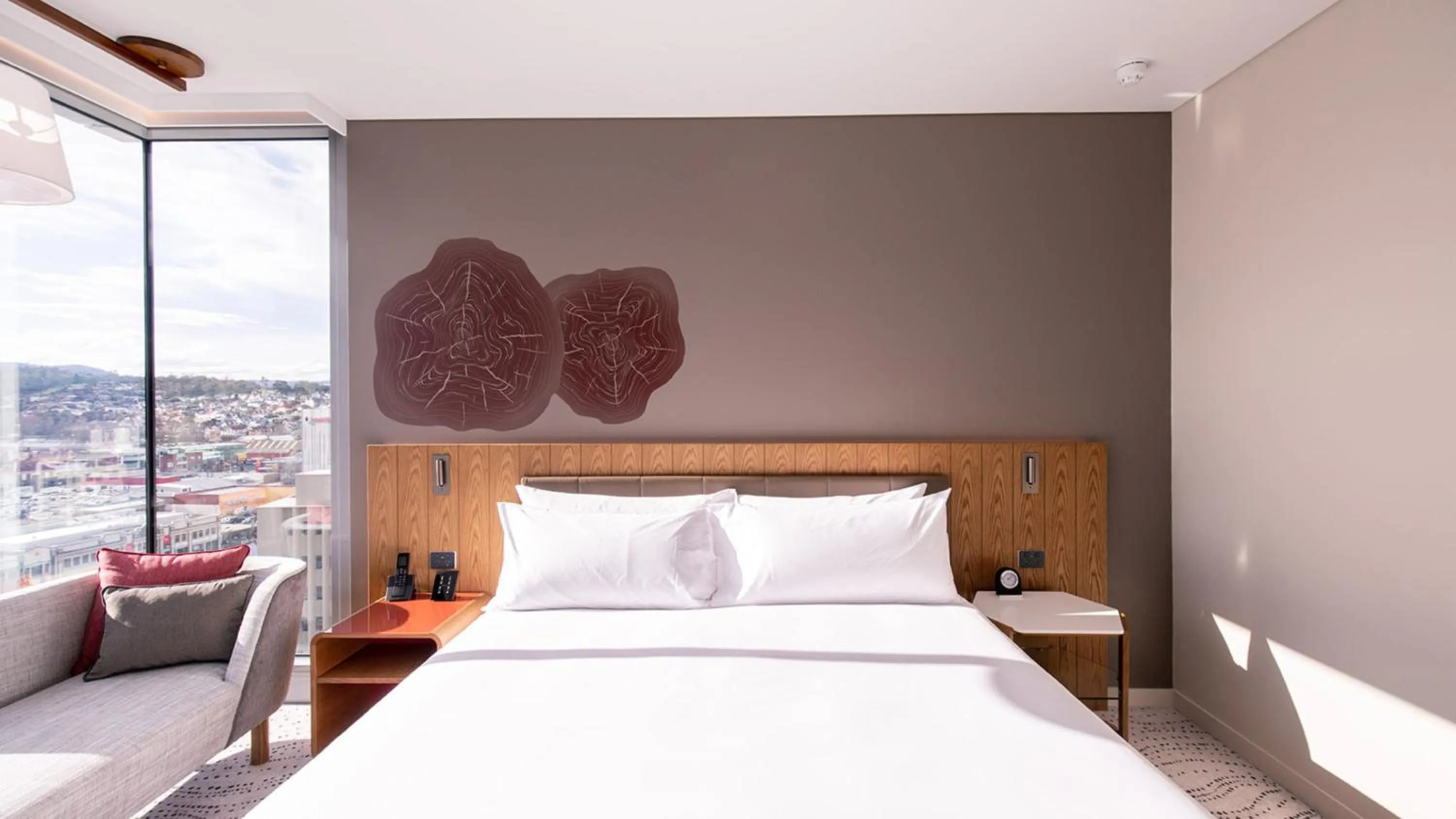 Photo of the whole room, Bed in Crowne Plaza Hobart by IHG