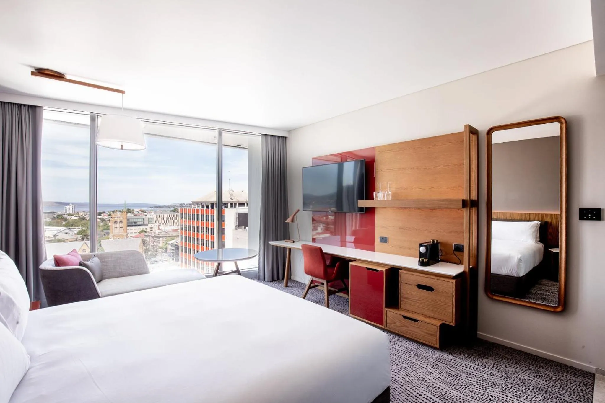 Photo of the whole room, Bed in Crowne Plaza Hobart by IHG