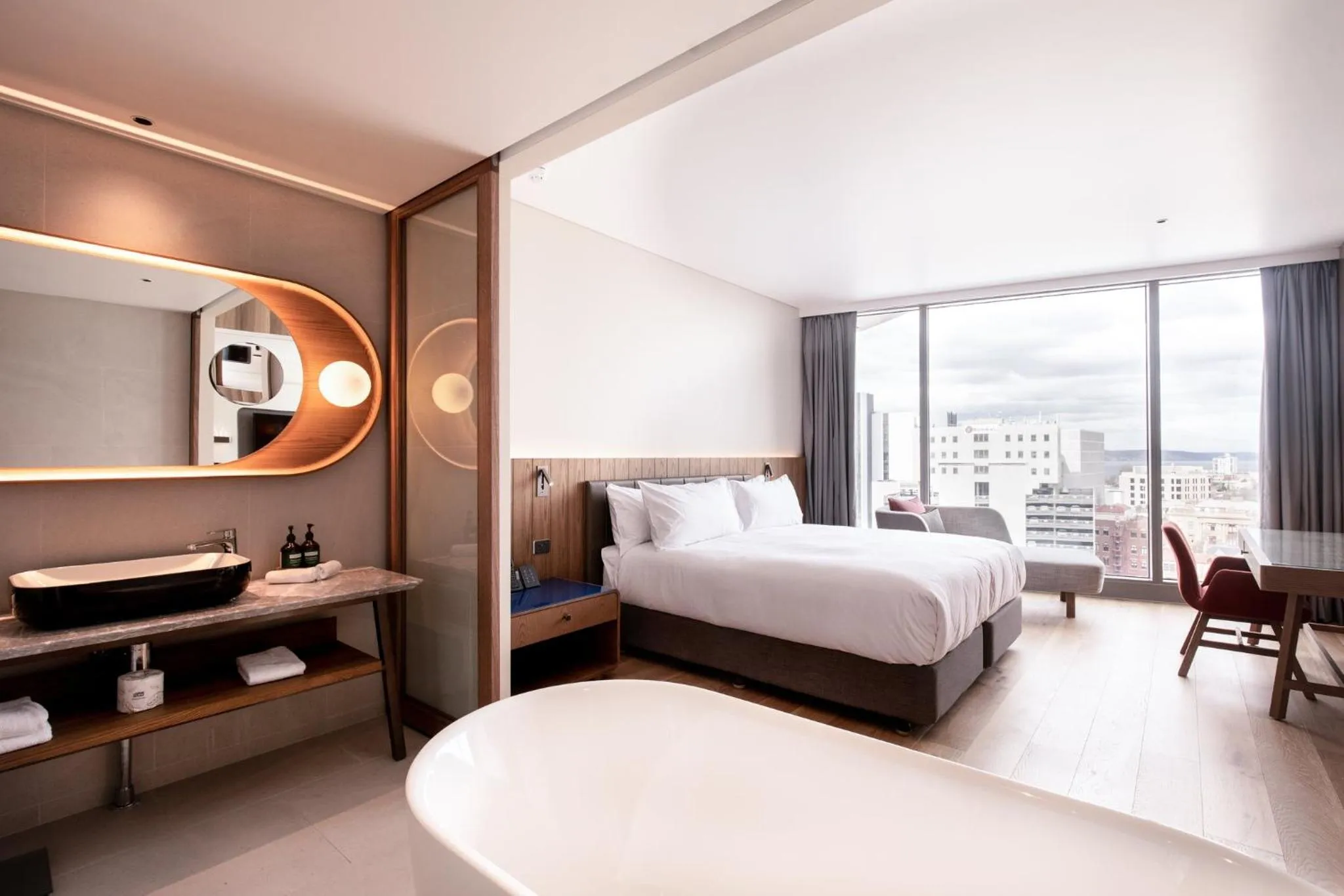 Photo of the whole room, Bed in Crowne Plaza Hobart by IHG