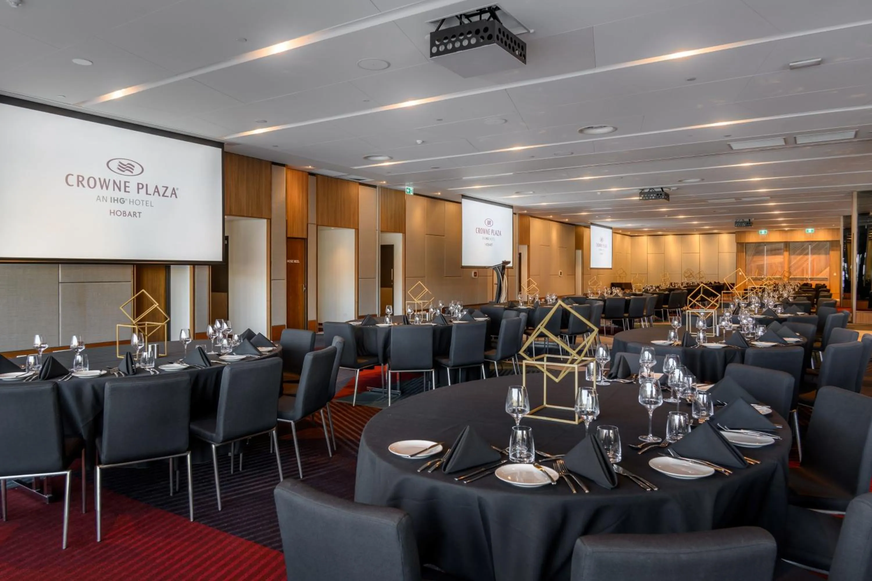 Banquet/Function facilities in Crowne Plaza Hobart by IHG