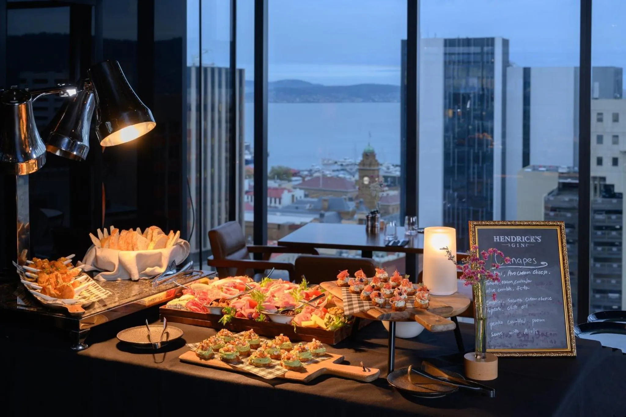 Photo of the whole room in Crowne Plaza Hobart by IHG