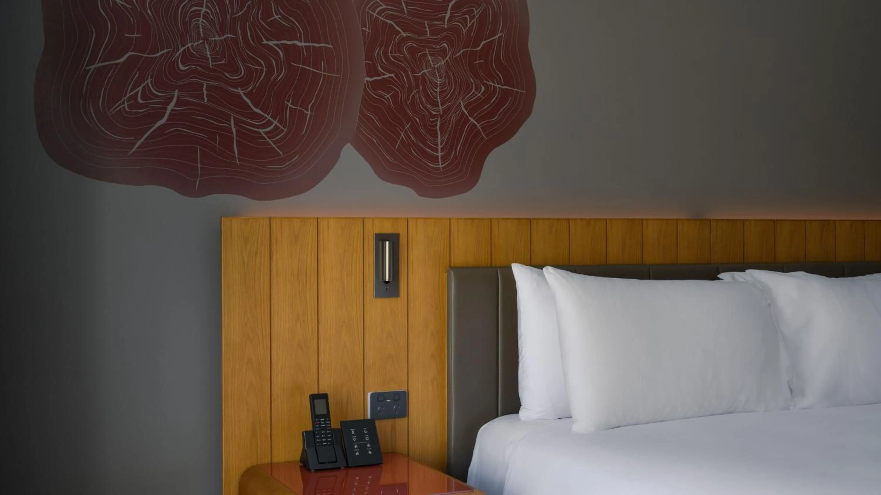 Photo of the whole room, Bed in Crowne Plaza Hobart by IHG