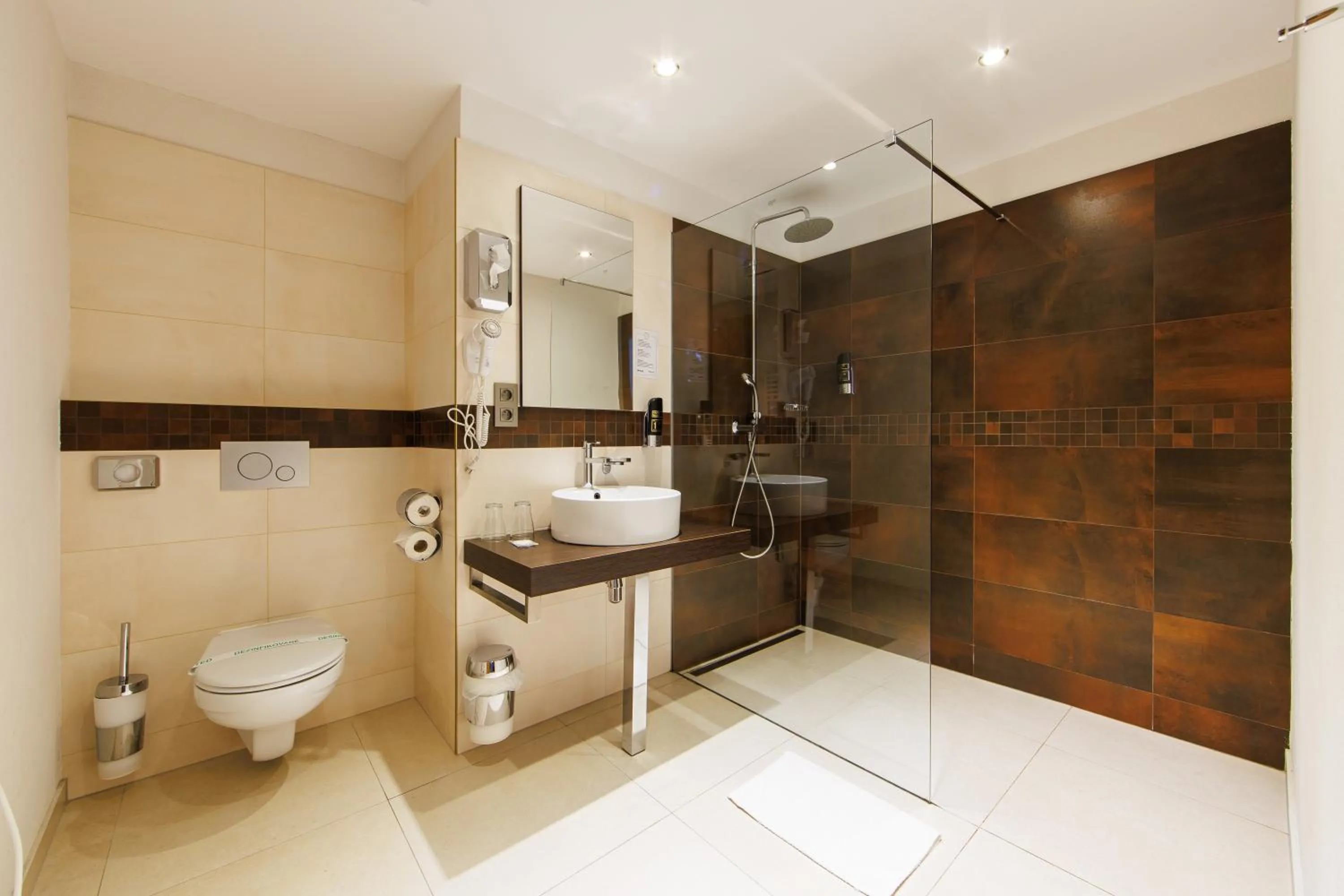 Shower in APLEND CITY Hotel Perugia