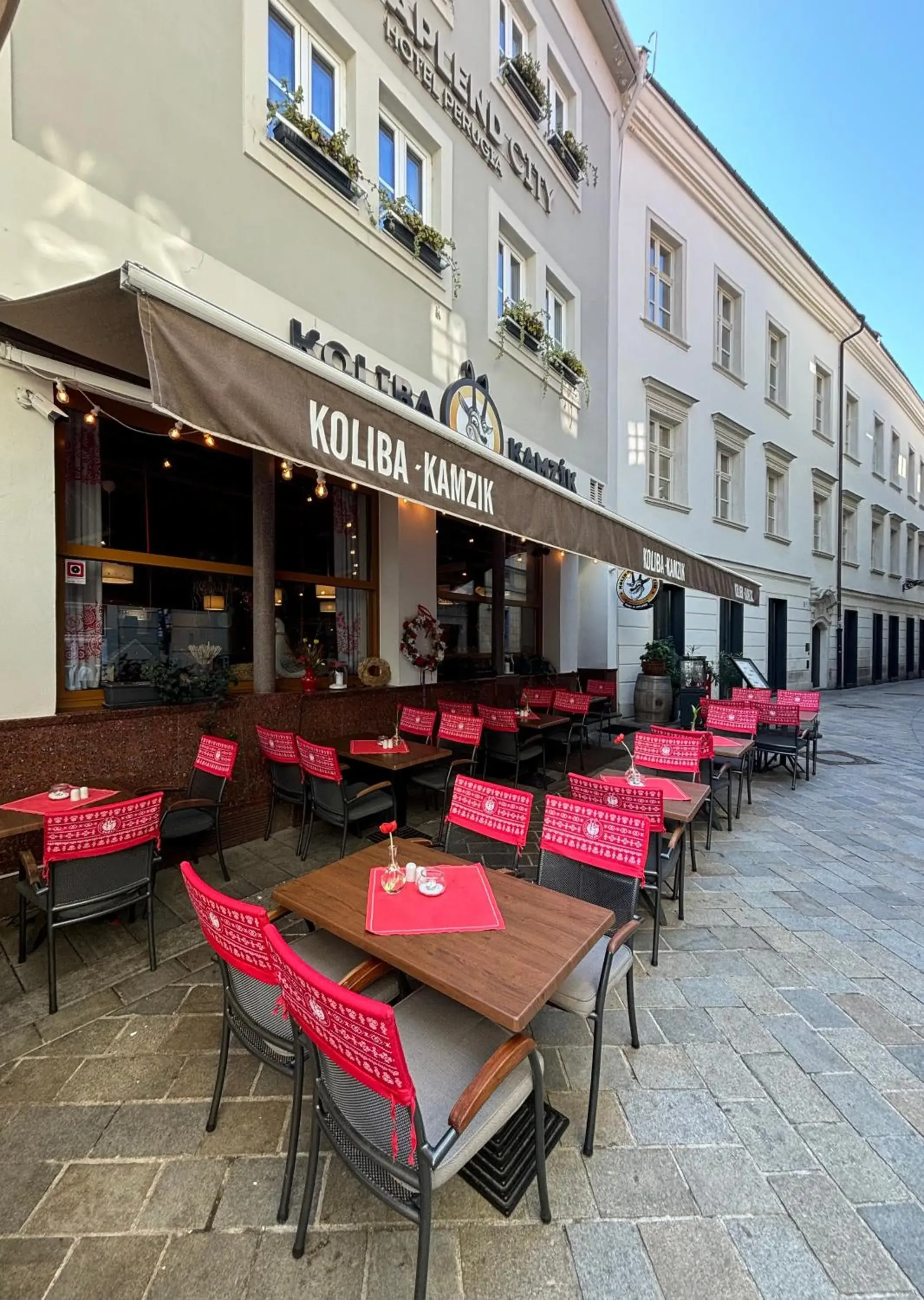 Property building in APLEND CITY Hotel Perugia Property building in APLEND CITY Hotel Perugia