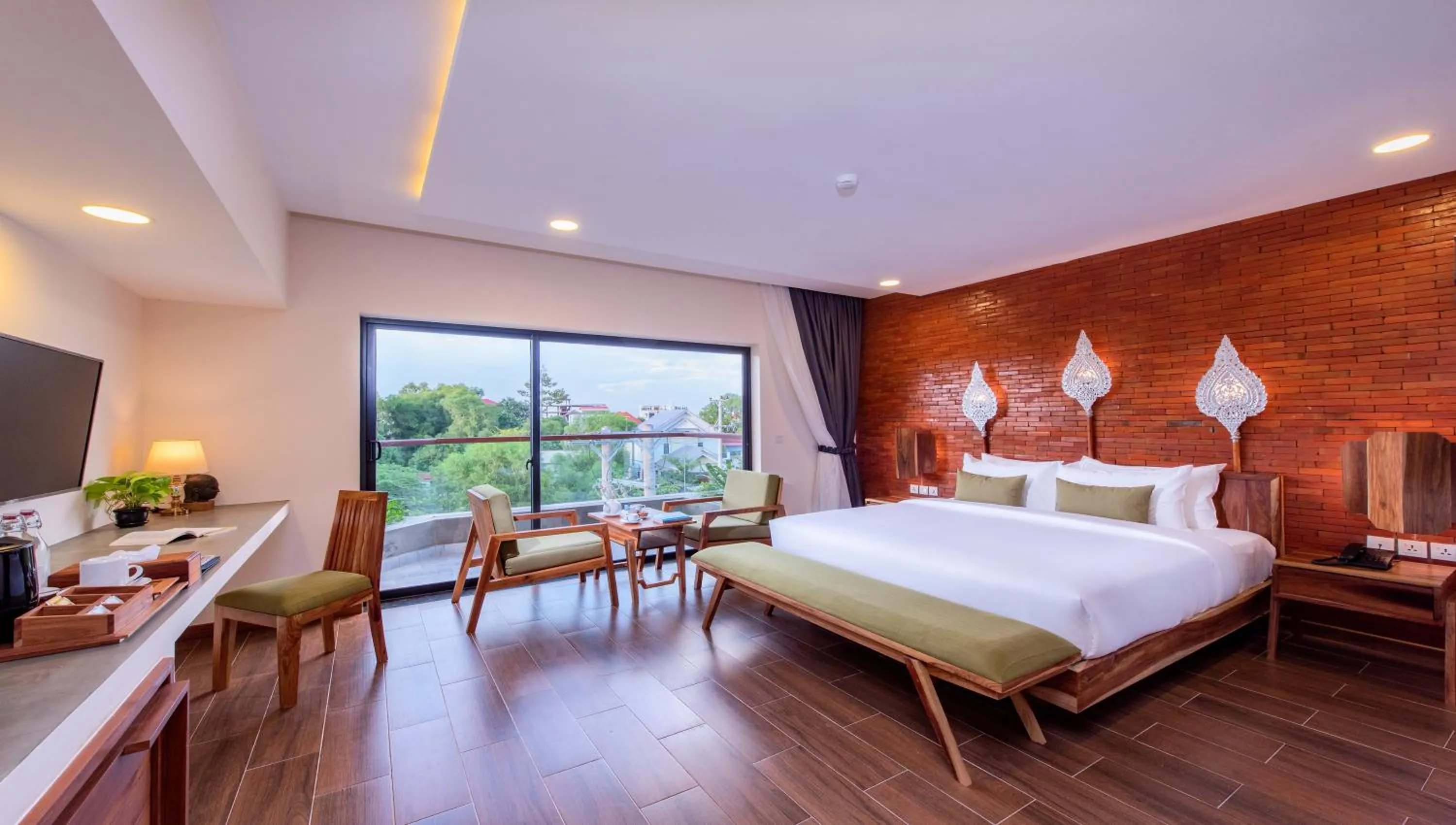 Photo of the whole room, Bed in Araya Angkor Residence