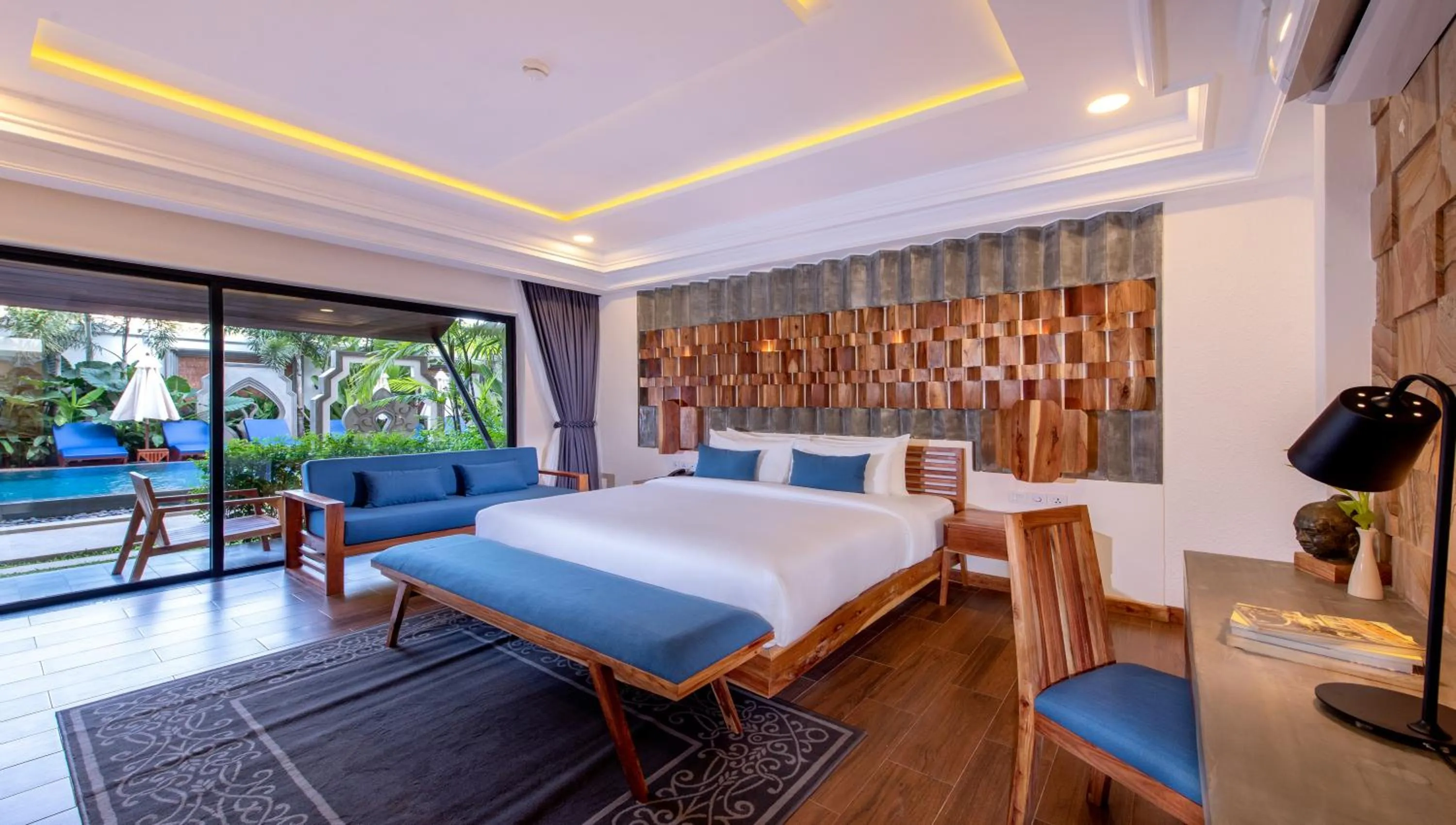 Photo of the whole room, Bed in Araya Angkor Residence