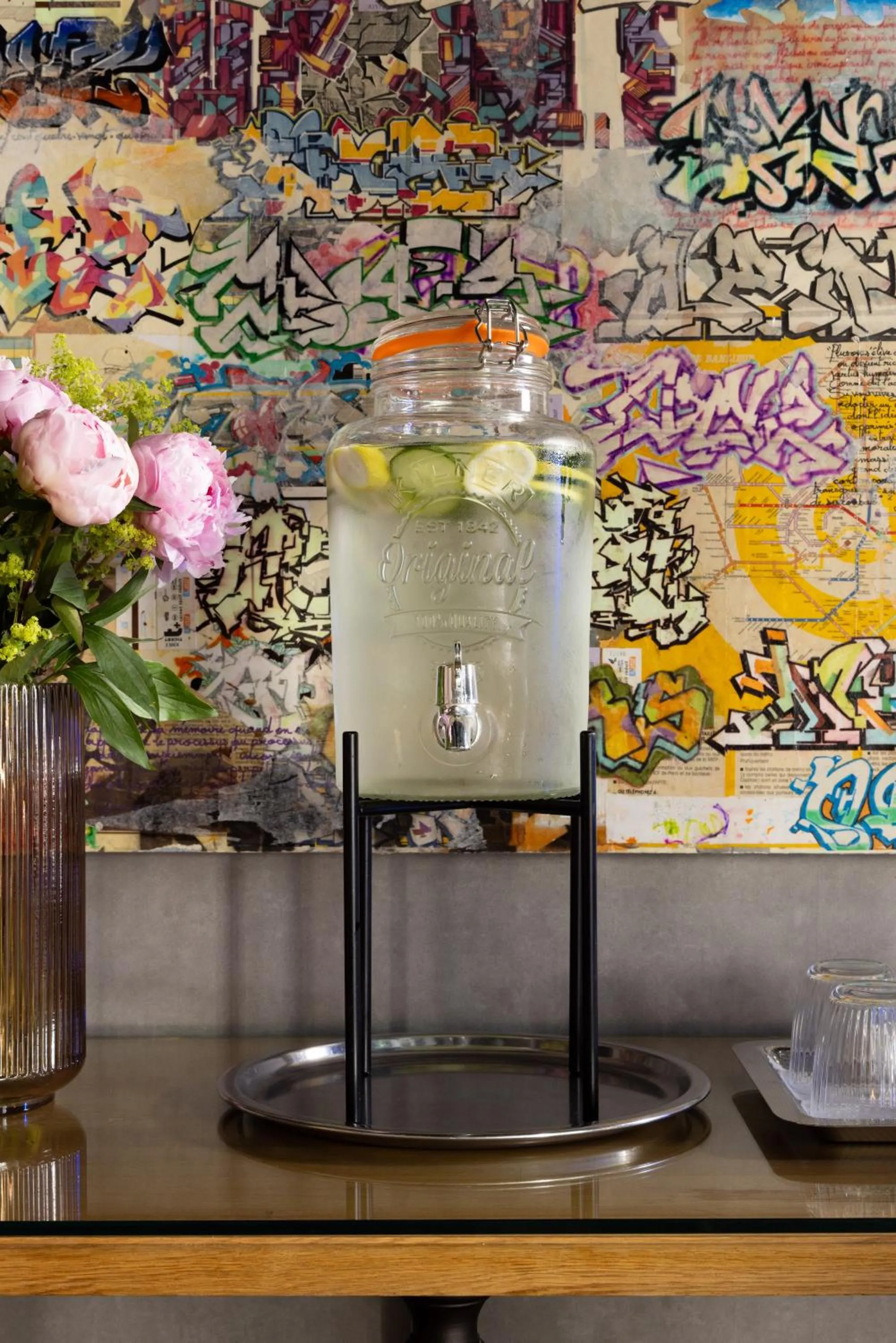 Lounge or bar in Hôtel Fabric