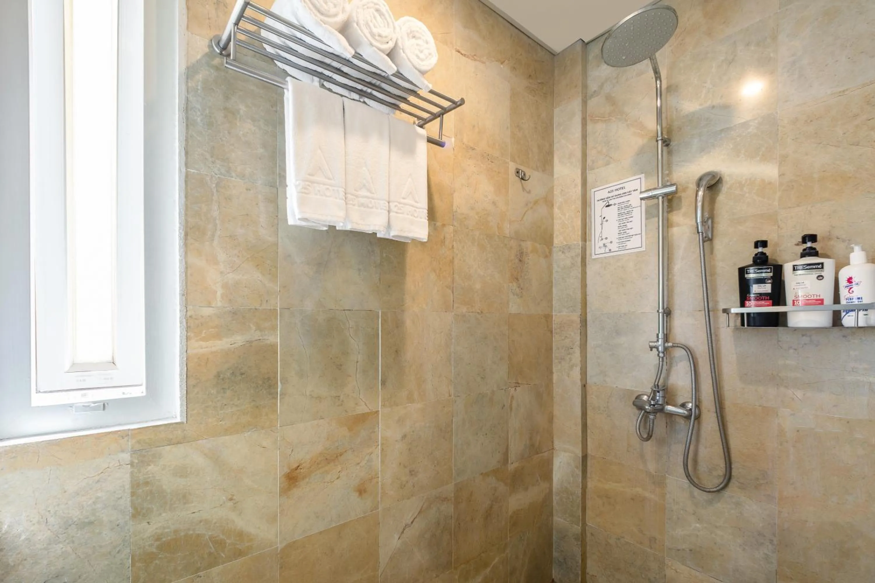 Shower in A25 Hotel - 12 Ngô Sỹ Liên