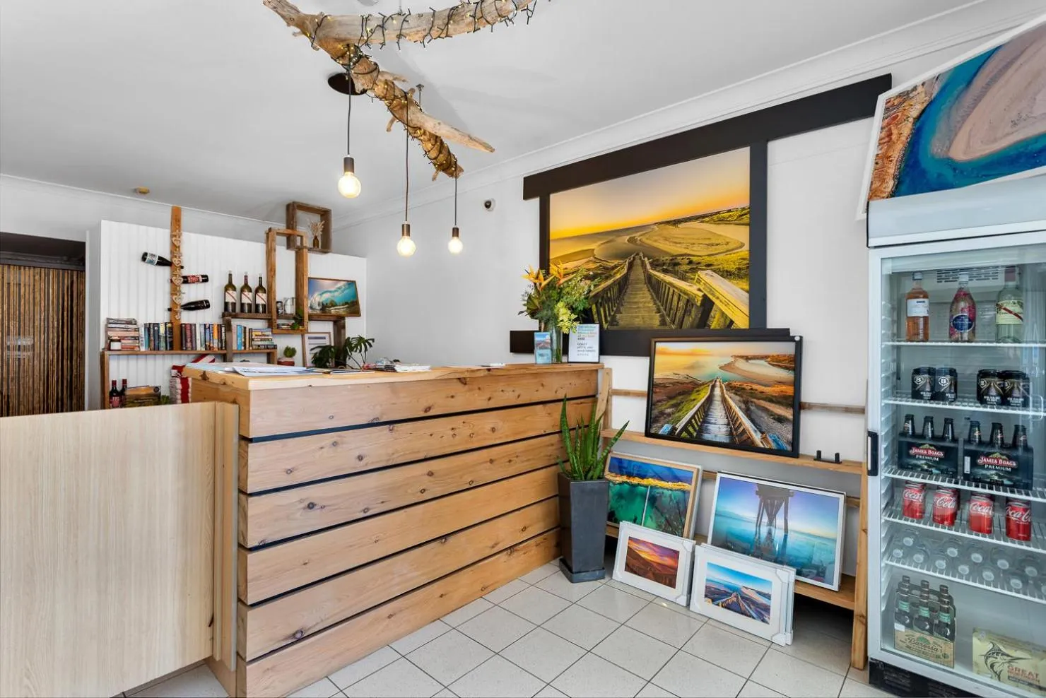 Lobby or reception in Coast Motel and Apartments