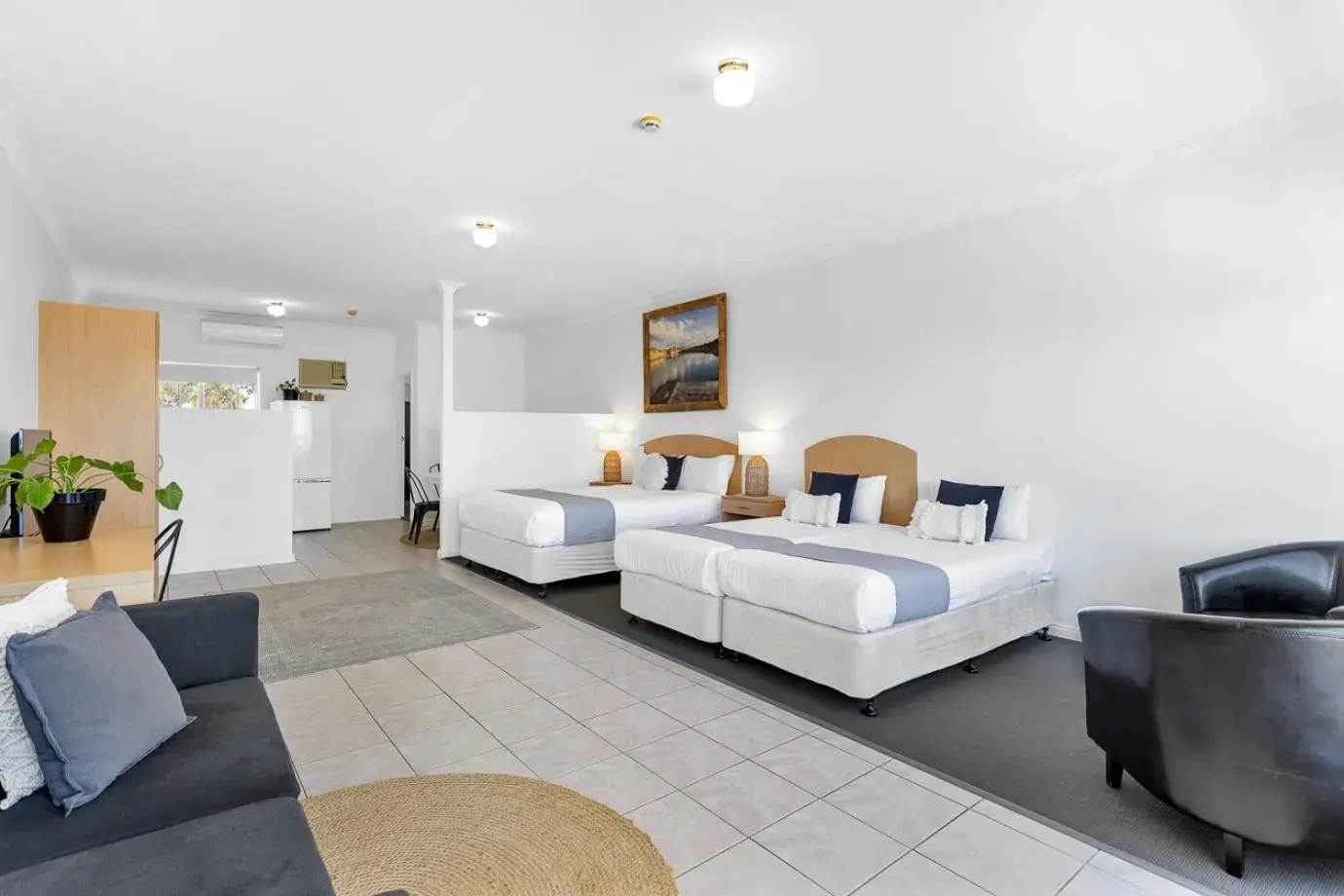 Deluxe Family Suite with Ocean View - Upstairs in Coast Motel and Apartments Deluxe Family Suite with Ocean View - Upstairs in Coast Motel and Apartments