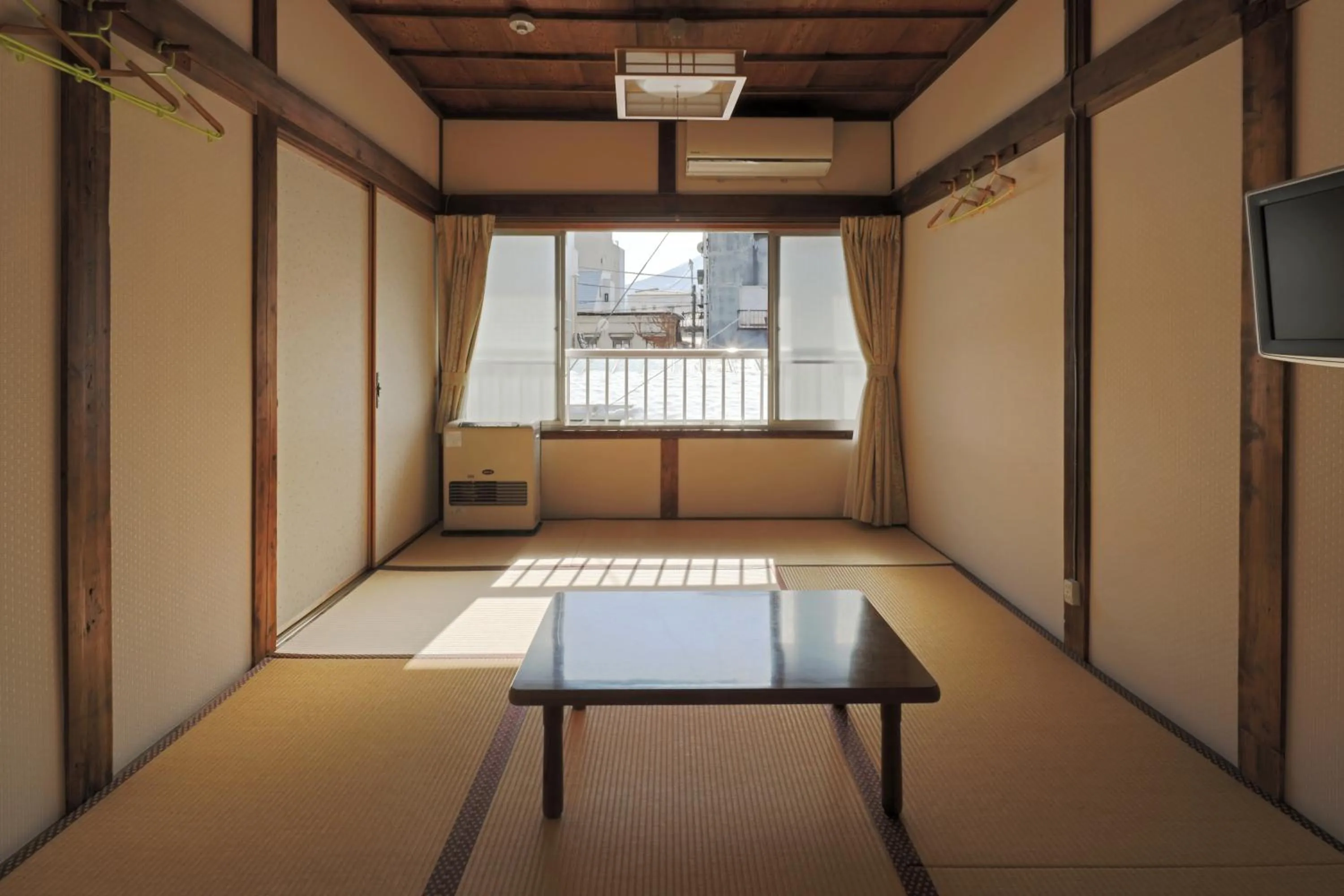 Fujiyoshida Youth Hostel