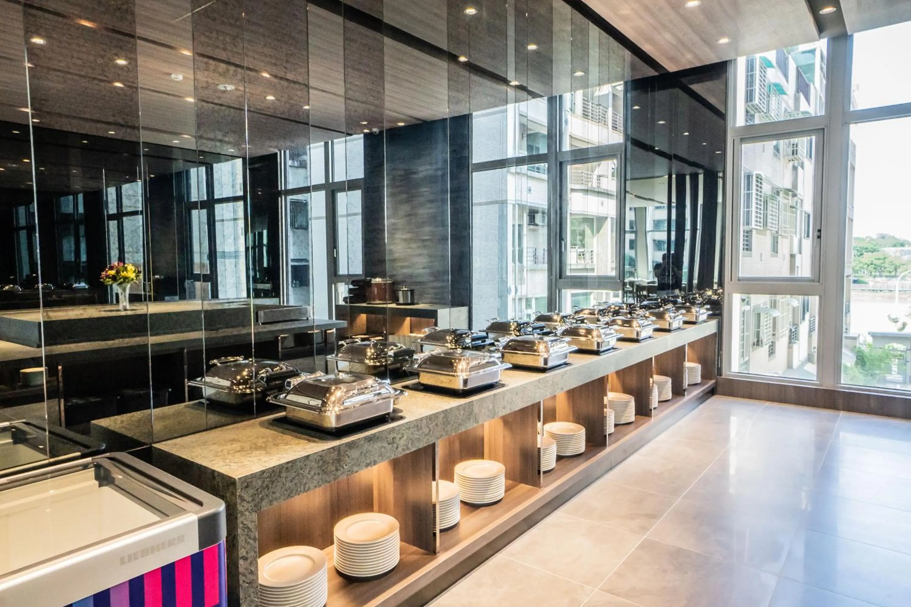 Restaurant/places to eat in Jin Shi Hu Hotel