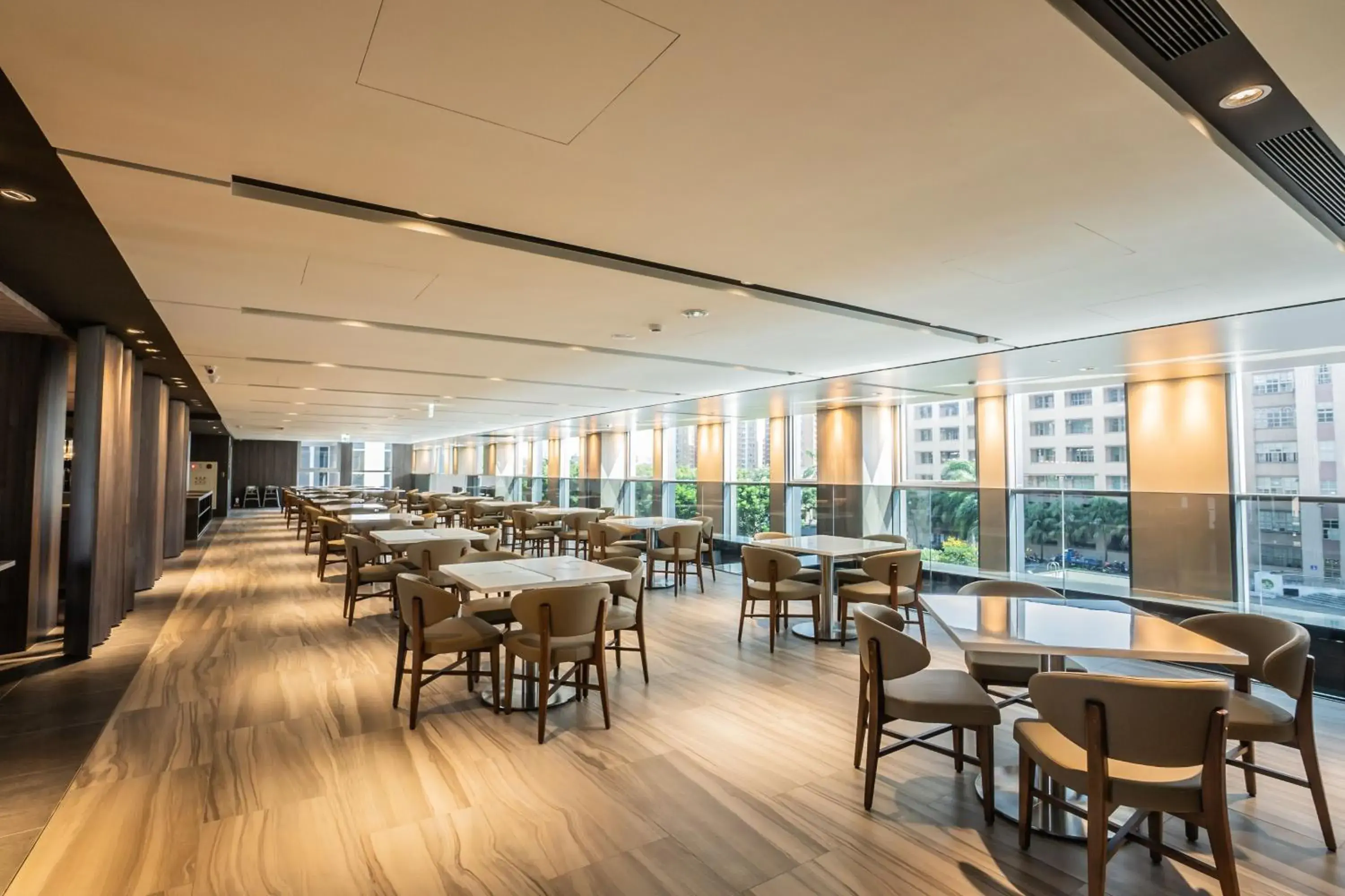 Restaurant/places to eat in Jin Shi Hu Hotel Restaurant/places to eat in Jin Shi Hu Hotel