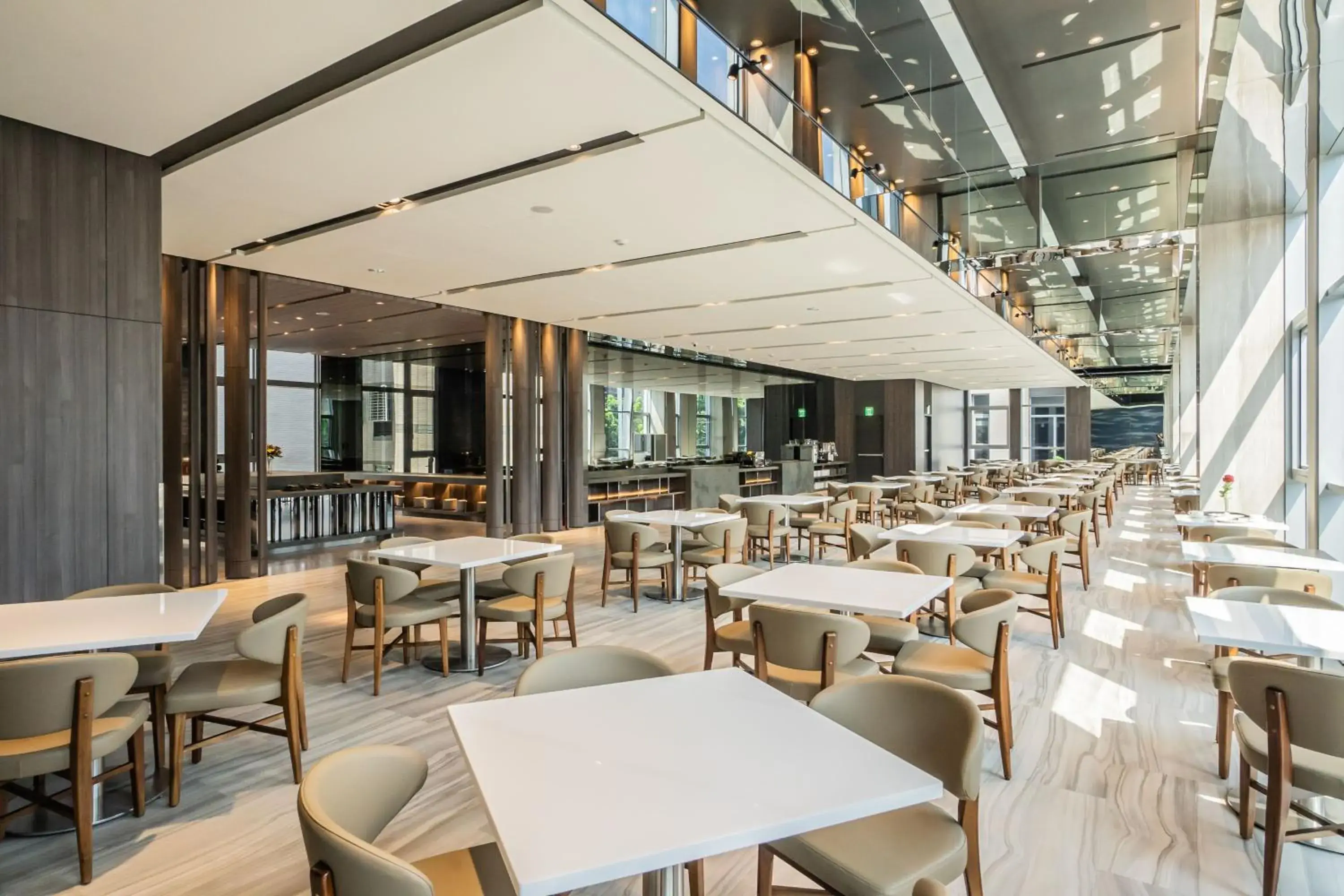 Restaurant/places to eat in Jin Shi Hu Hotel Restaurant/places to eat in Jin Shi Hu Hotel