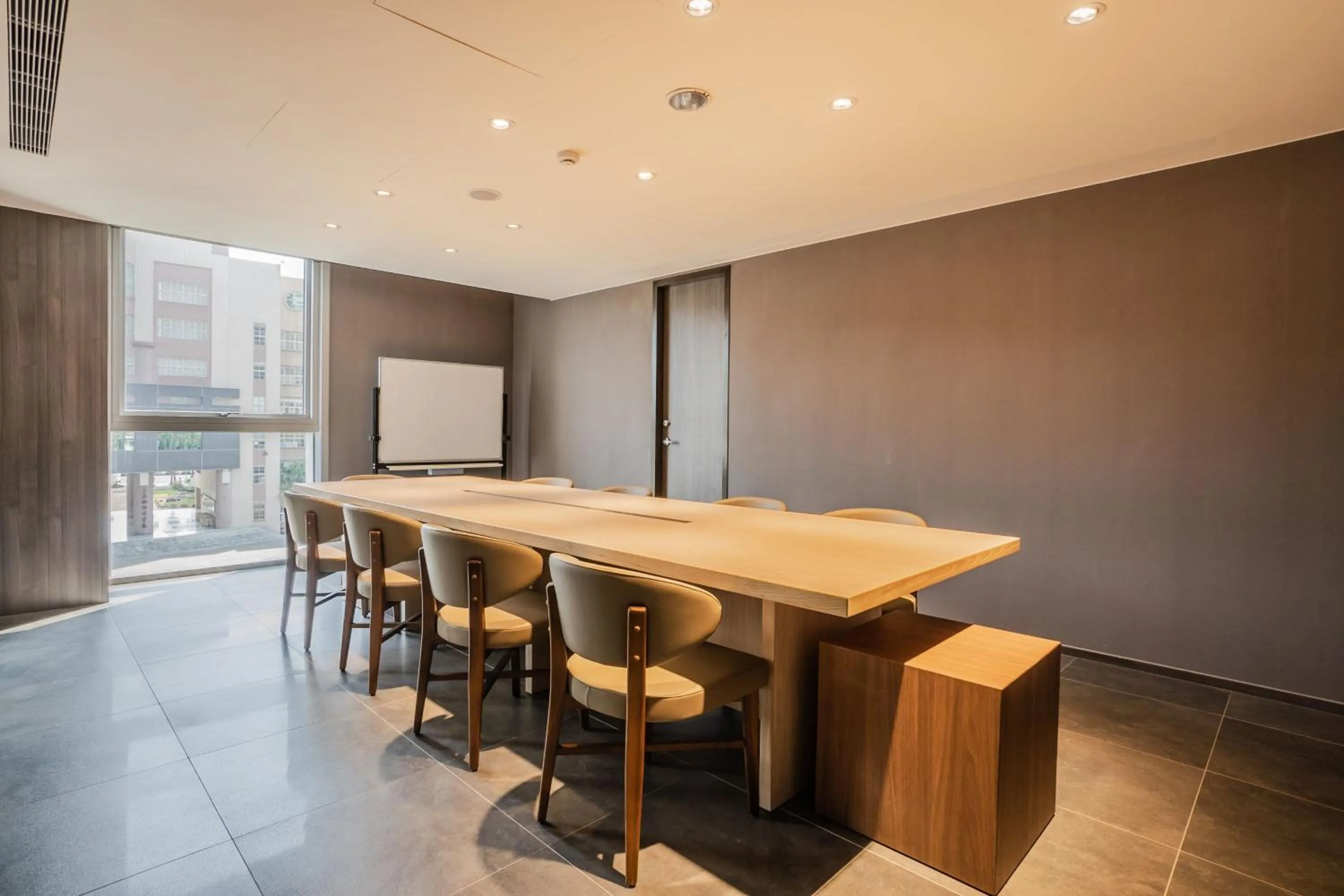 Business facilities in Jin Shi Hu Hotel