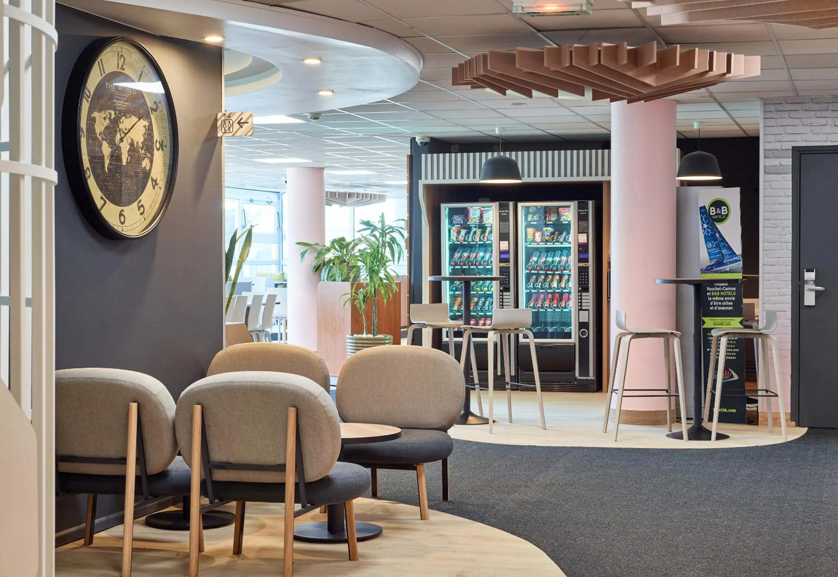 vending machine in B&B HOTEL Paris Nord 2 CDG Aéroport