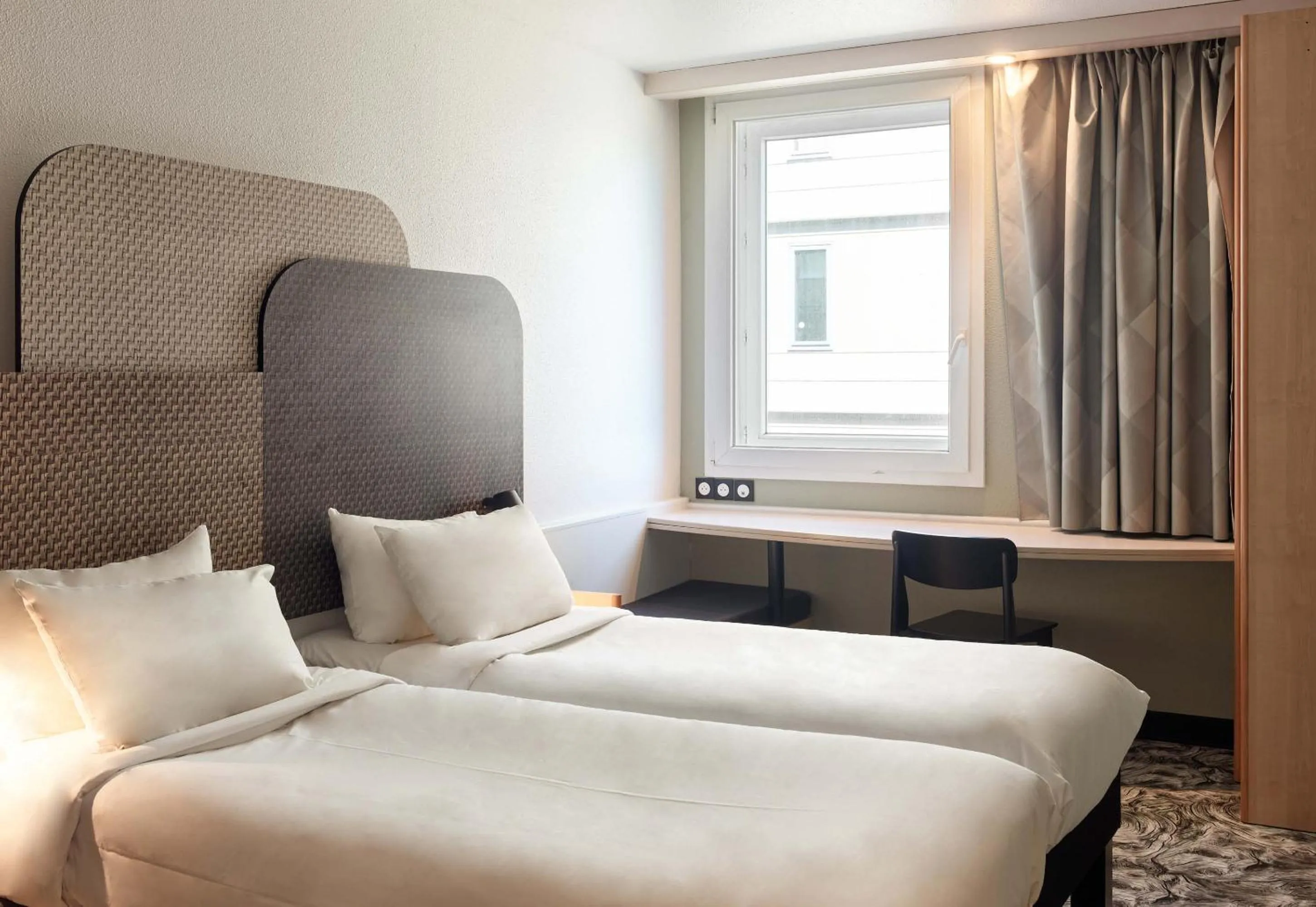 Bedroom, Bed in B&B HOTEL Paris Nord 2 CDG Aéroport