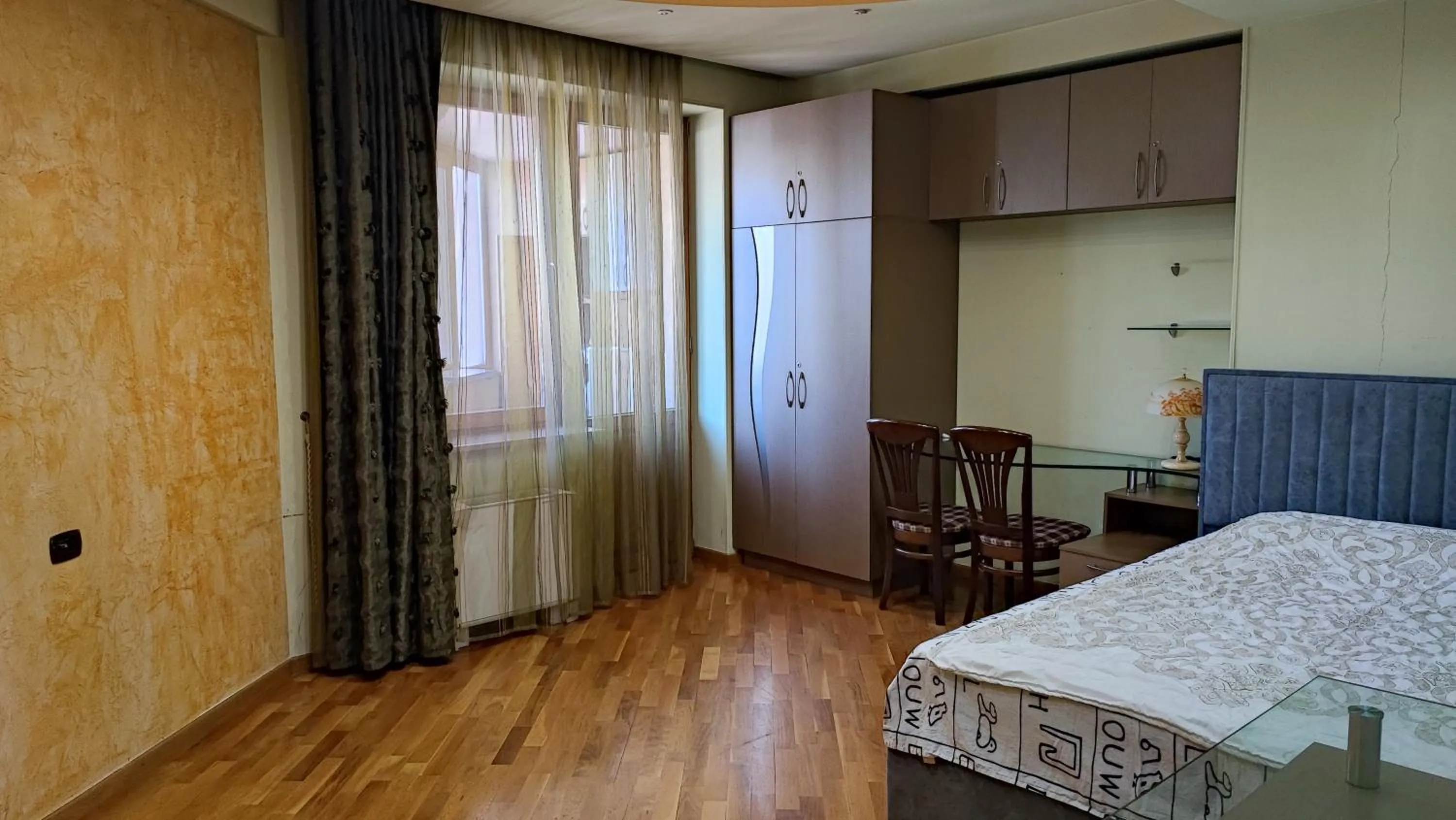 Luxury Apartment In The City Heart On North Avenue