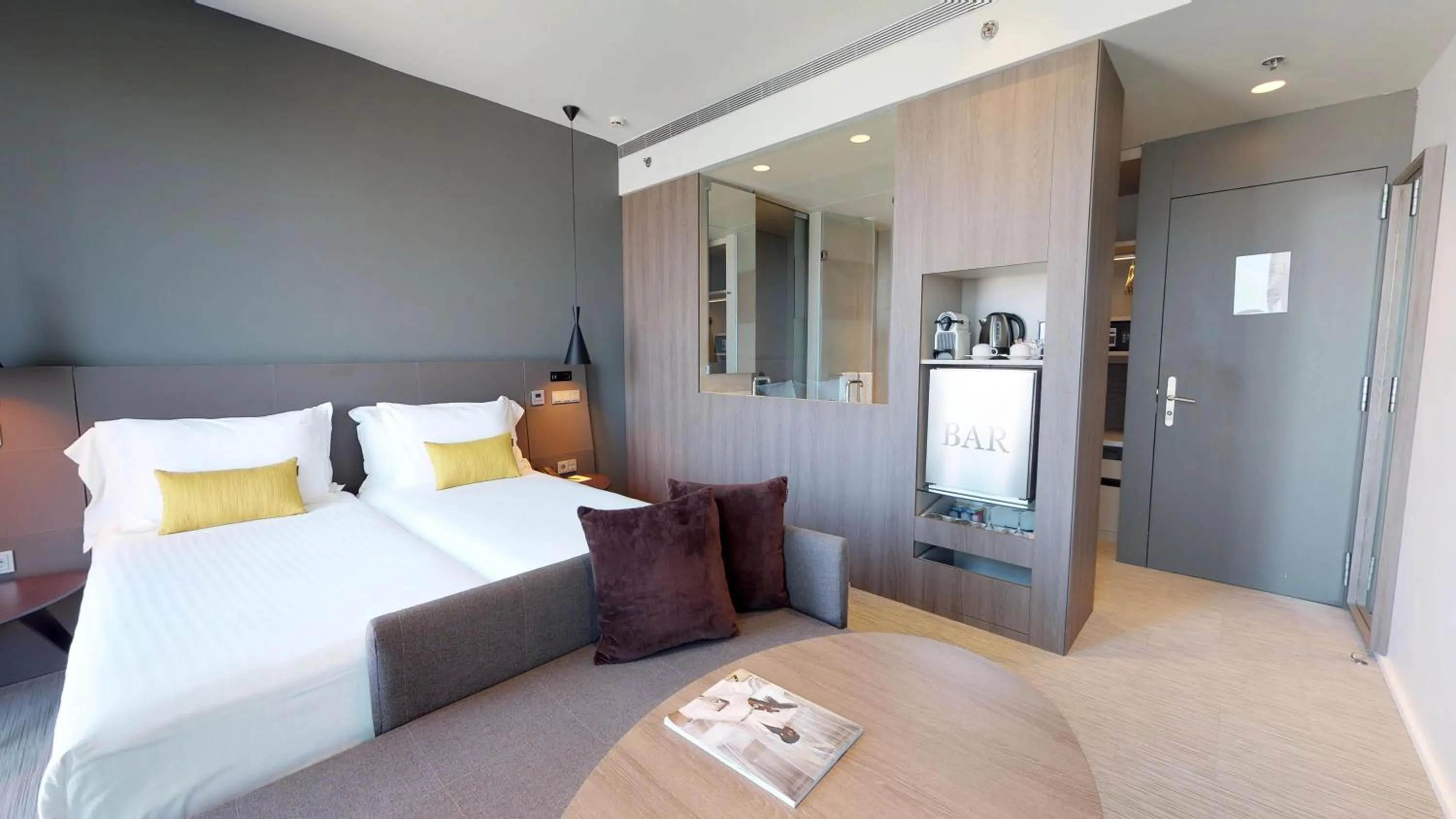 Bedroom, Bed in The Level at Melia Barcelona Sky