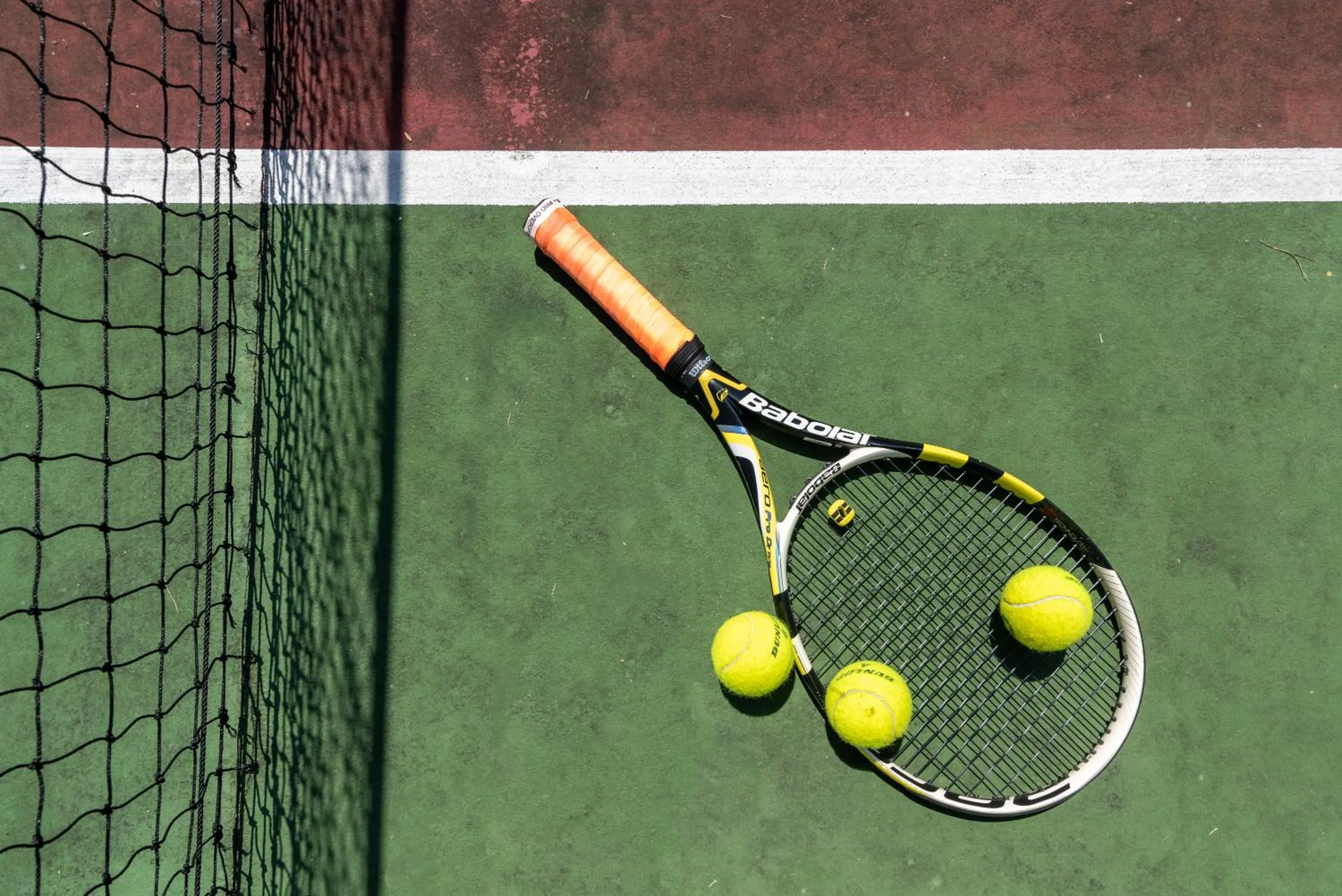 Tennis court in Beachfront Villa Baan Rim Haad 3BR