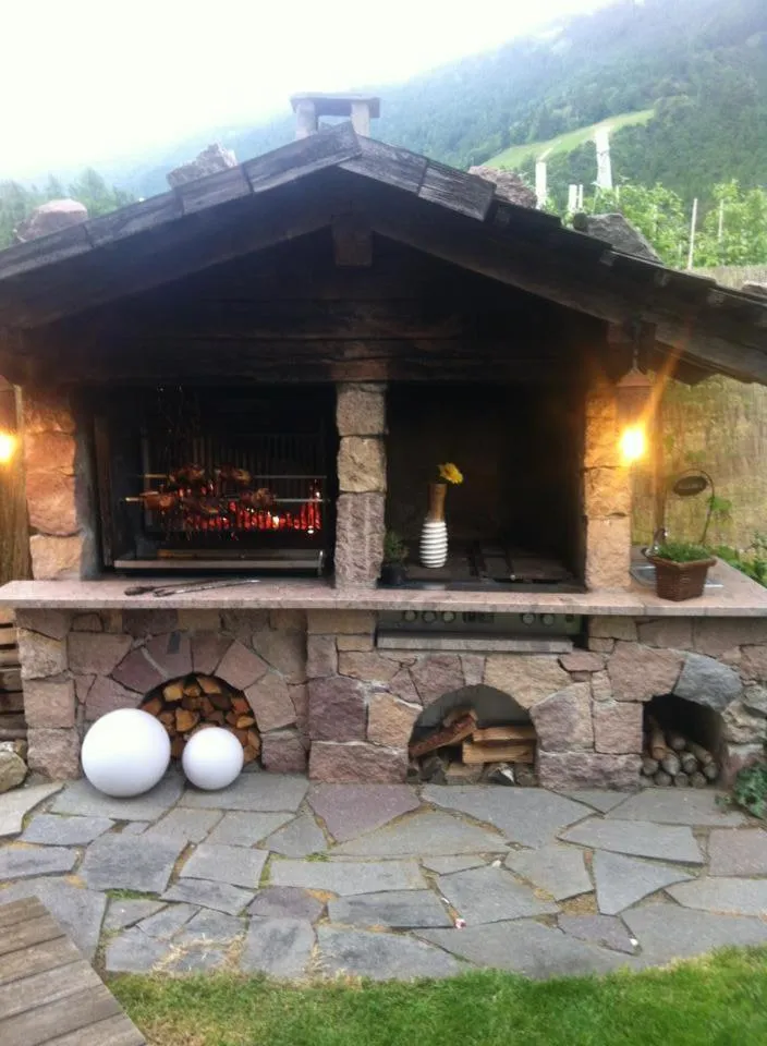BBQ facilities in Pension Lärchenhof