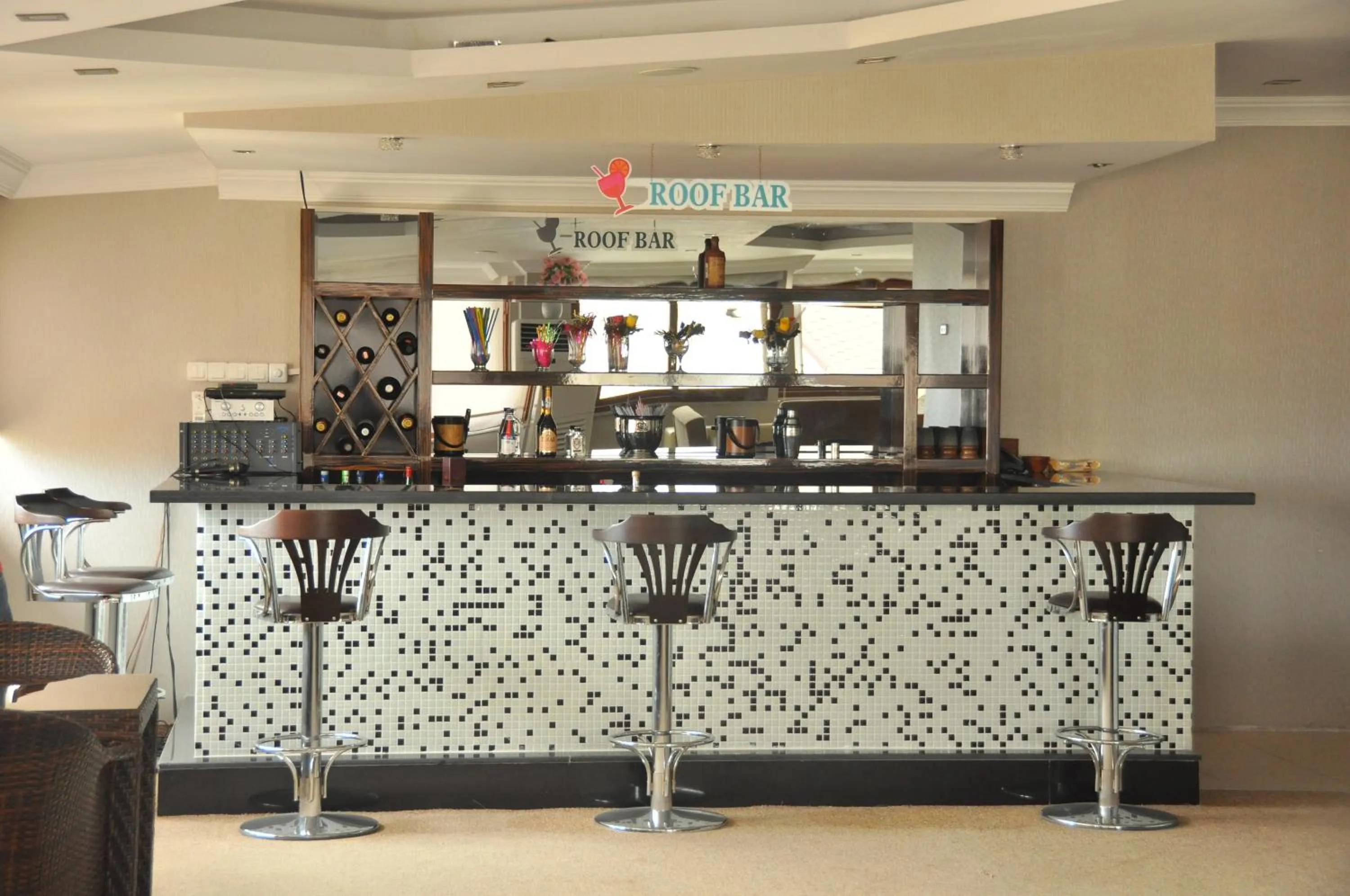 Lounge or bar in Lonicera City Hotel