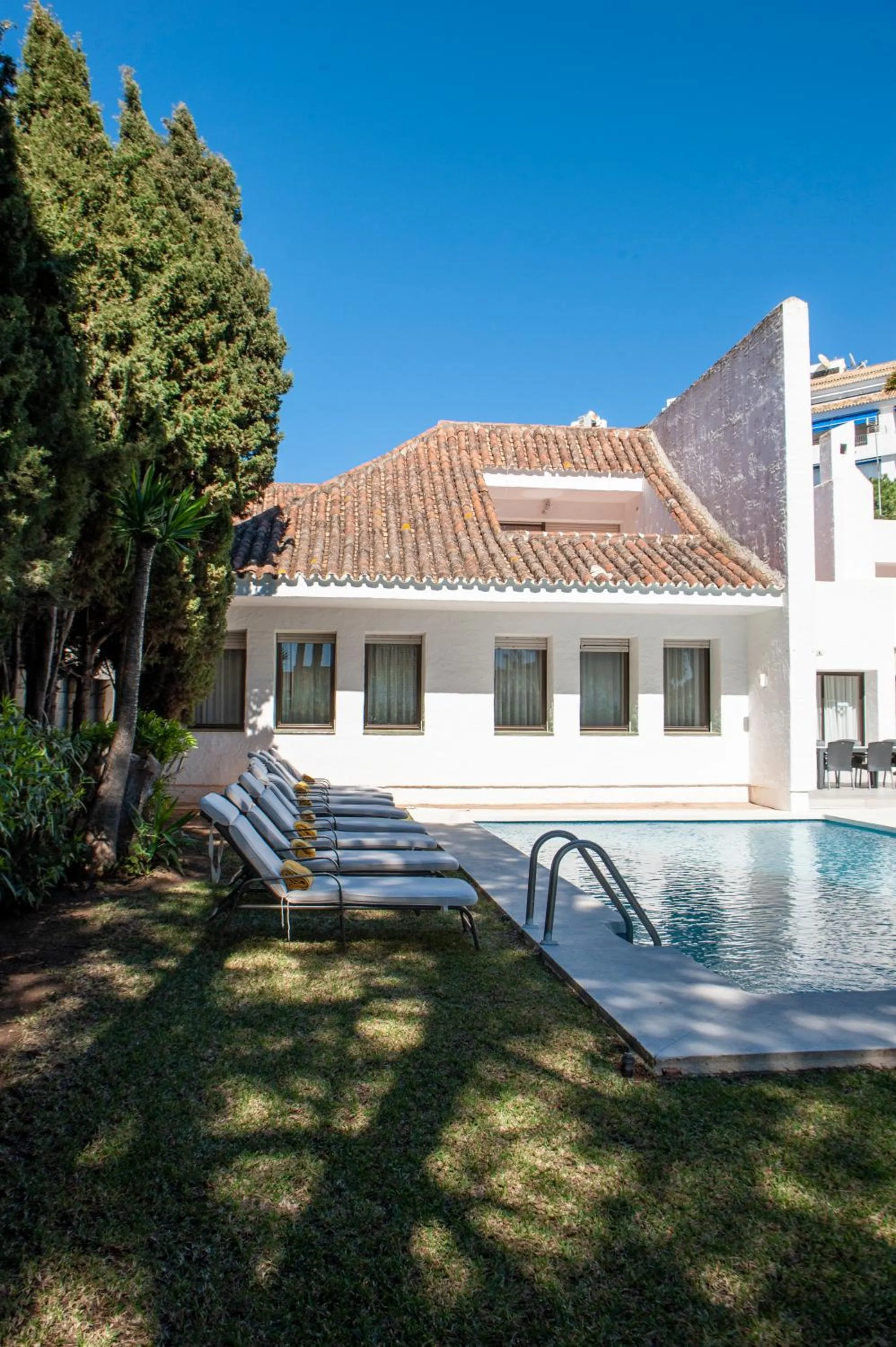 Property building in Villa Marina