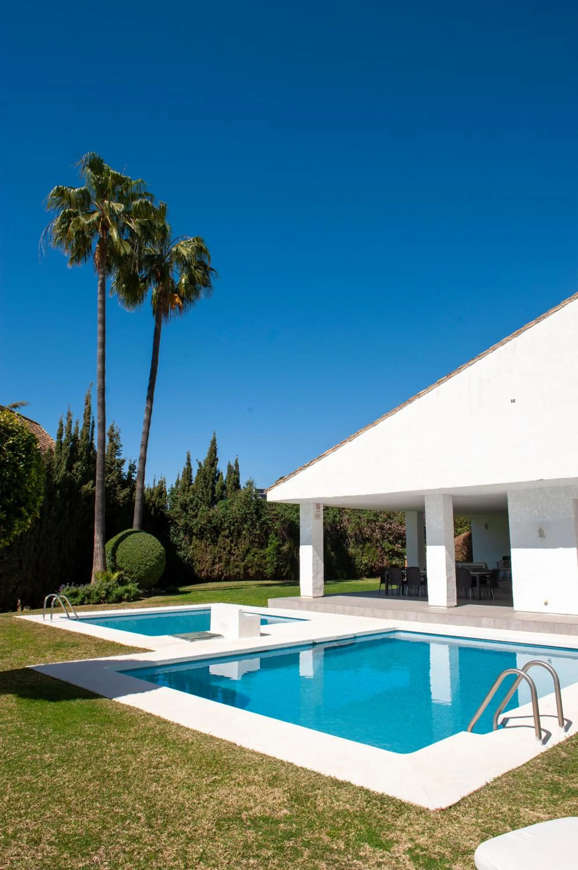 Property building in Villa Marina