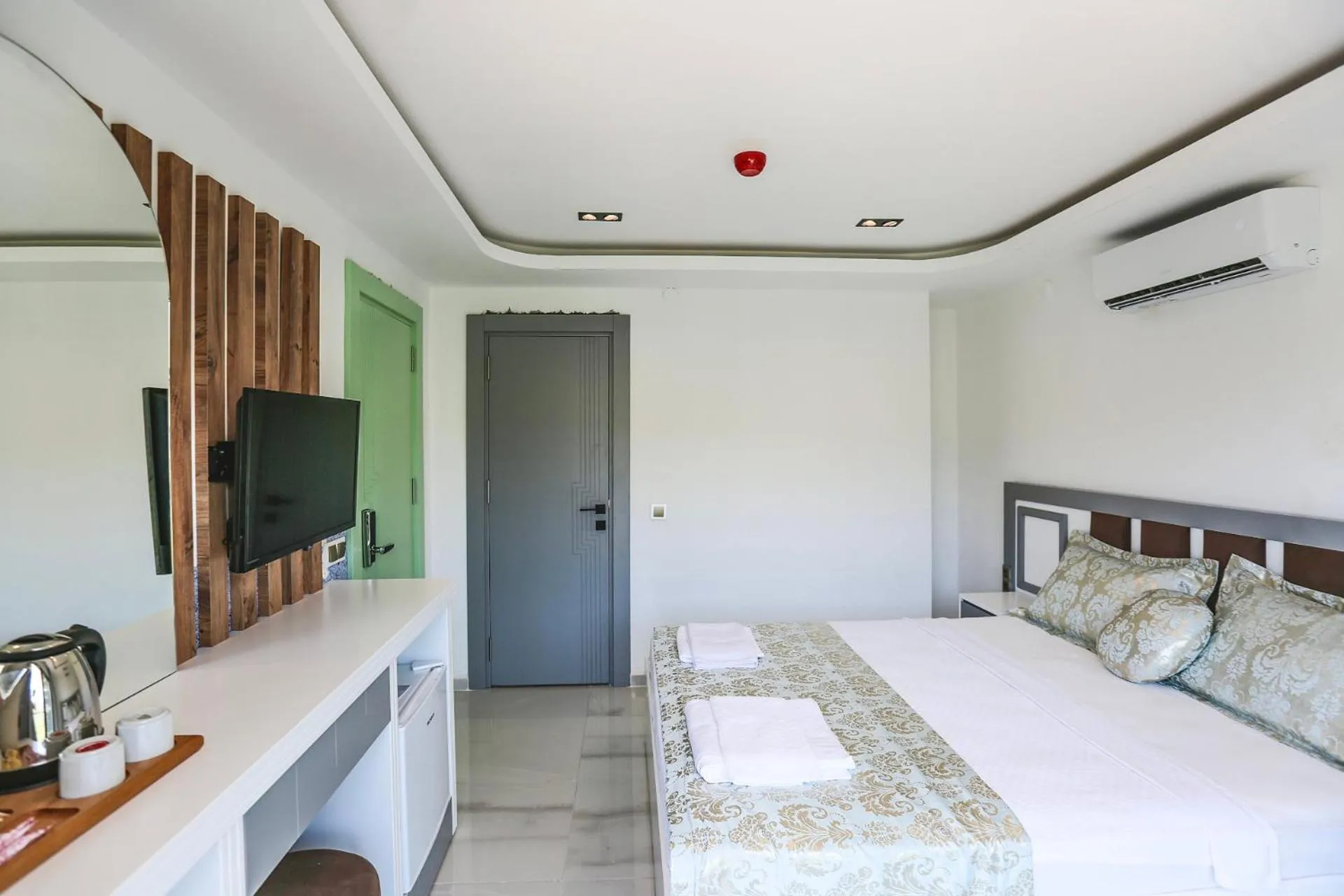 Bedroom, Bed in Stonehillkaş