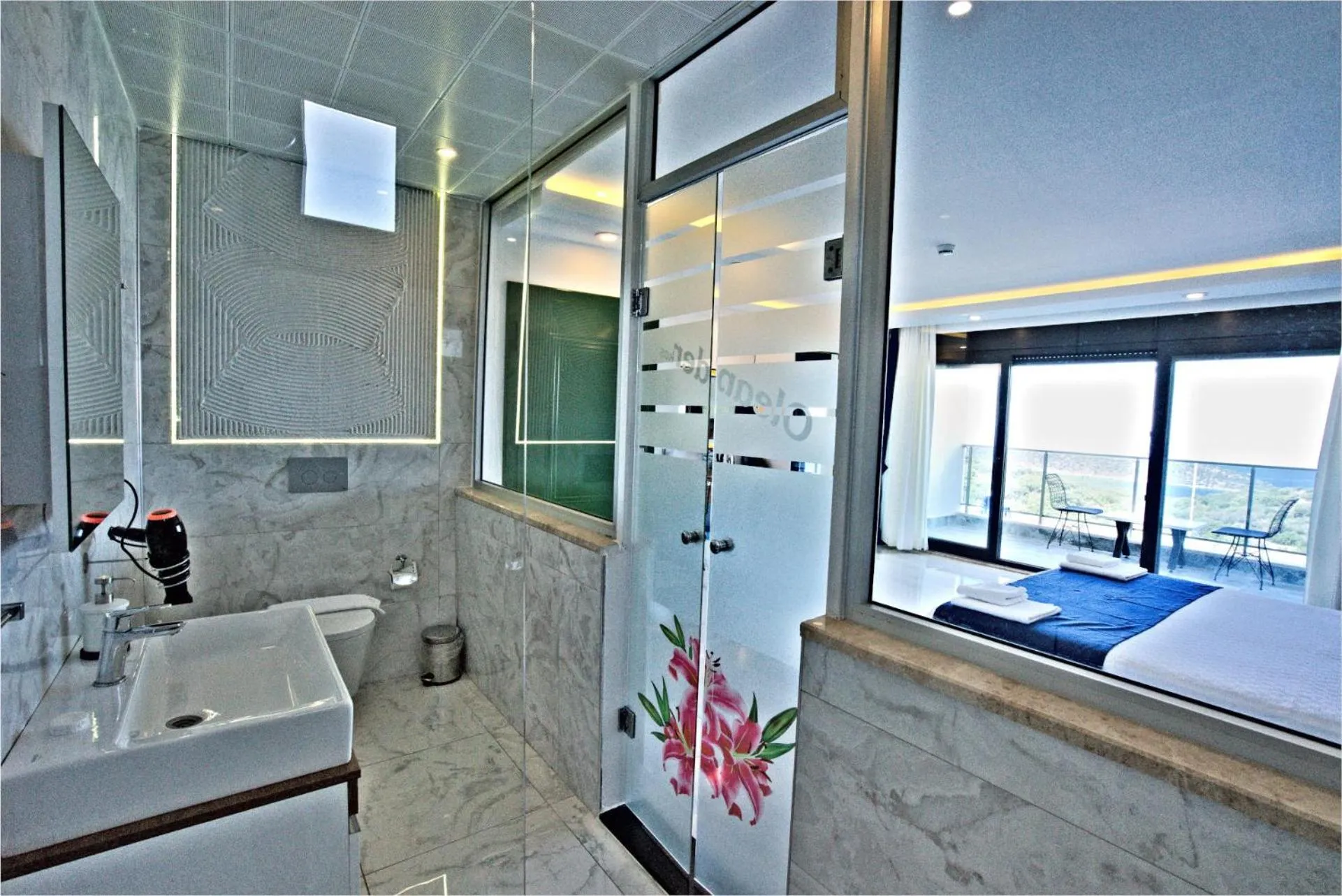 Shower in Stonehillkaş