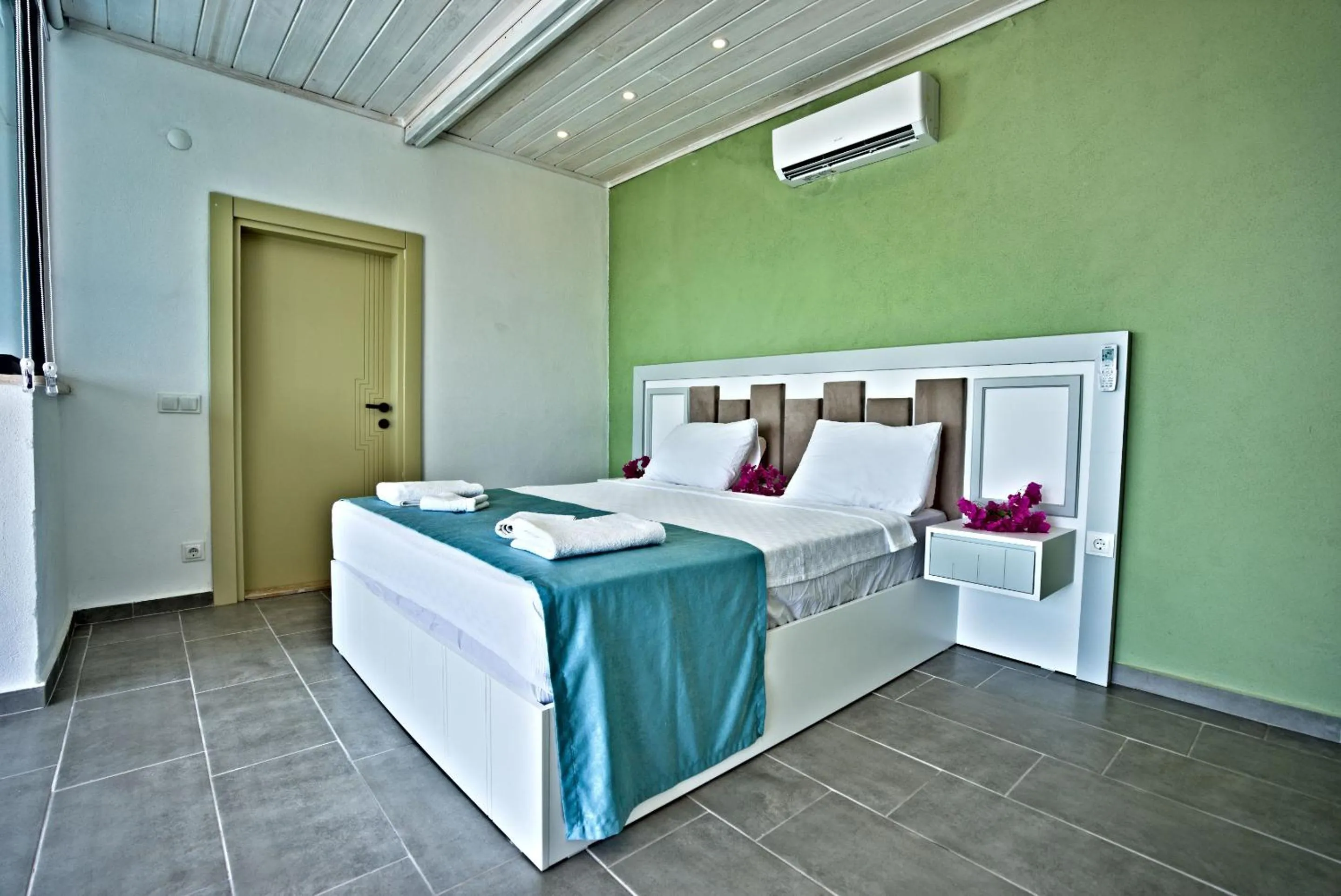 Bed in Stonehillkaş