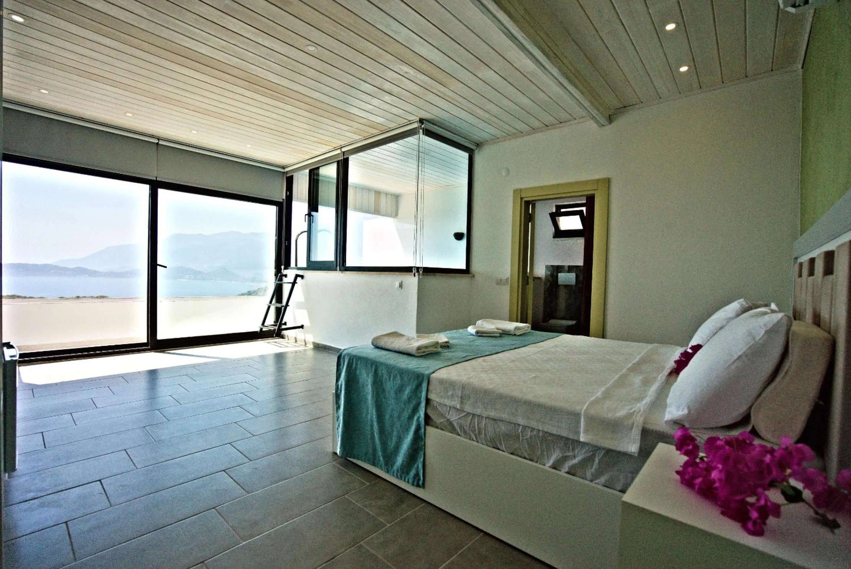 Bed in Stonehillkaş