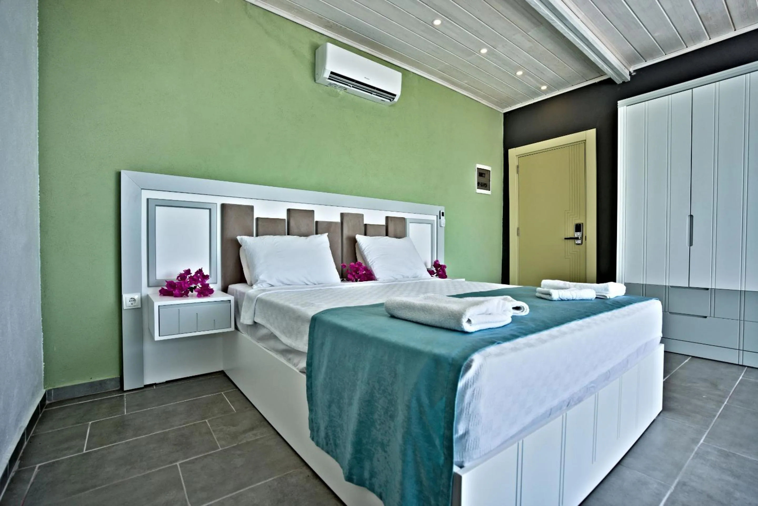 Bed in Stonehillkaş