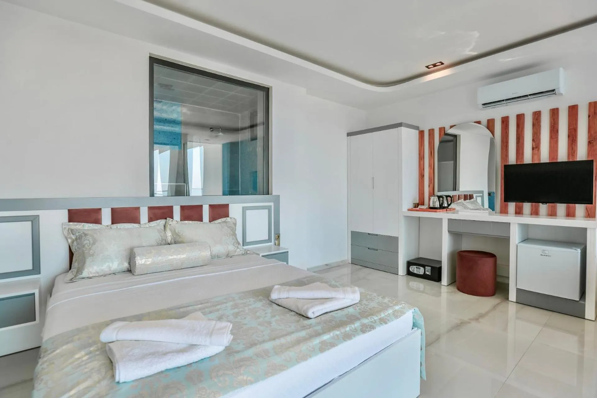 Photo of the whole room, Bed in Stonehillkaş