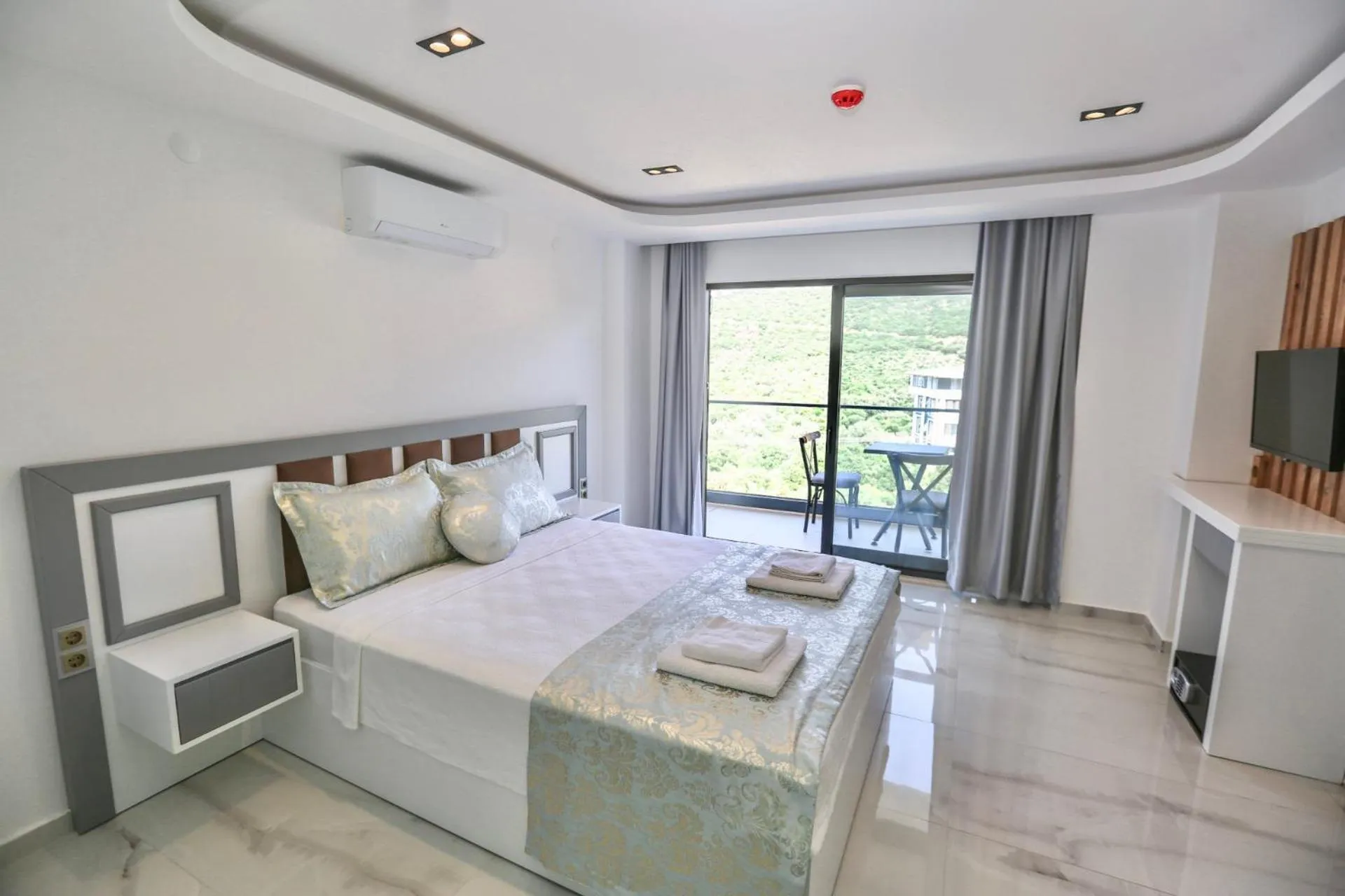 Photo of the whole room, Bed in Stonehillkaş