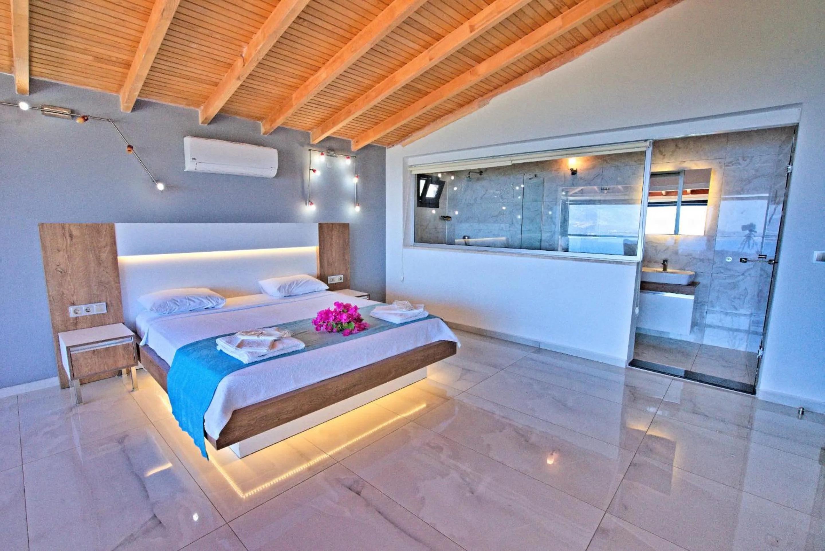 Bed in Stonehillkaş