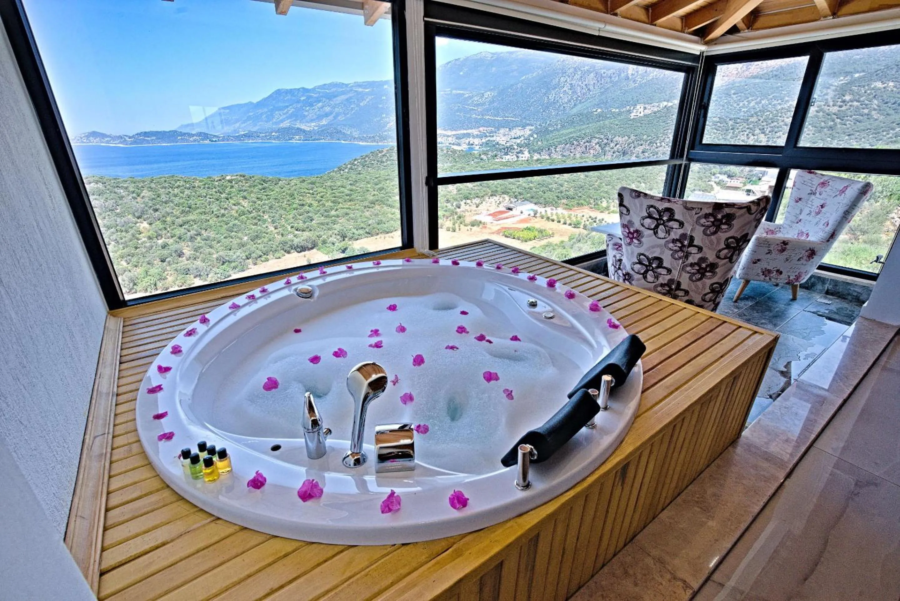 Hot Tub in Stonehillkaş