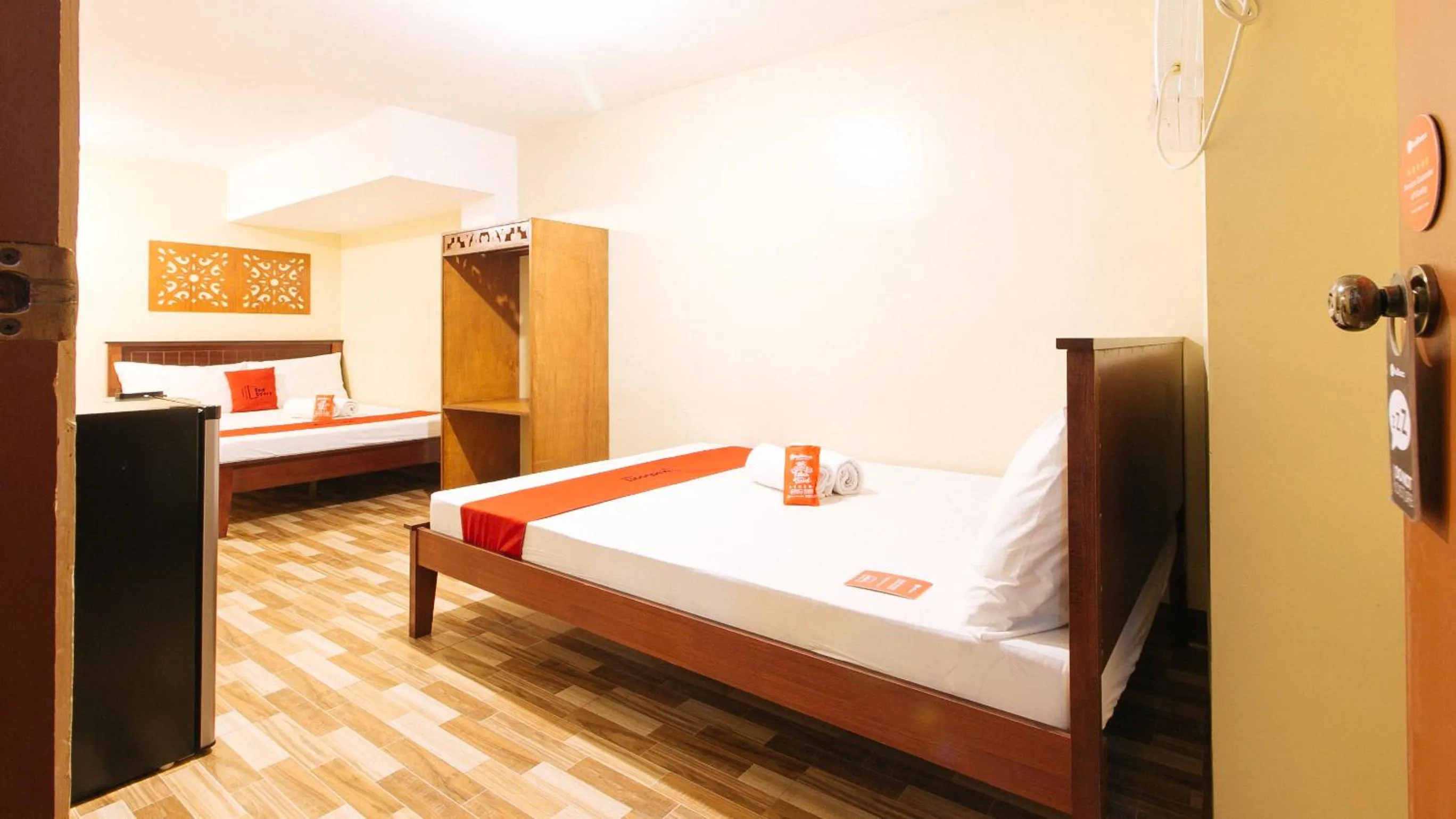 Photo of the whole room, Bed in RedDoorz near PNR Espana Station