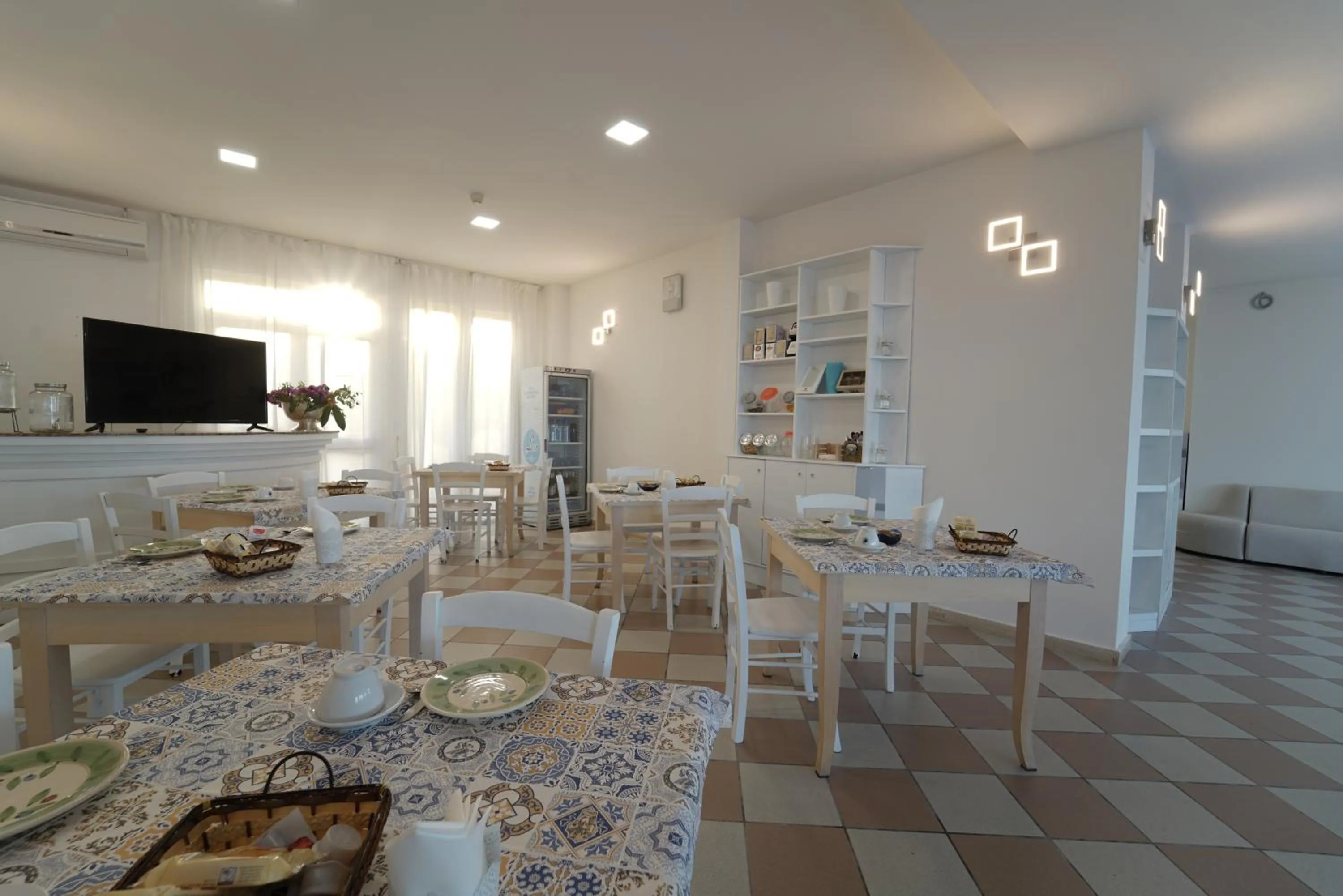 Restaurant/places to eat in Hotel Rivabella