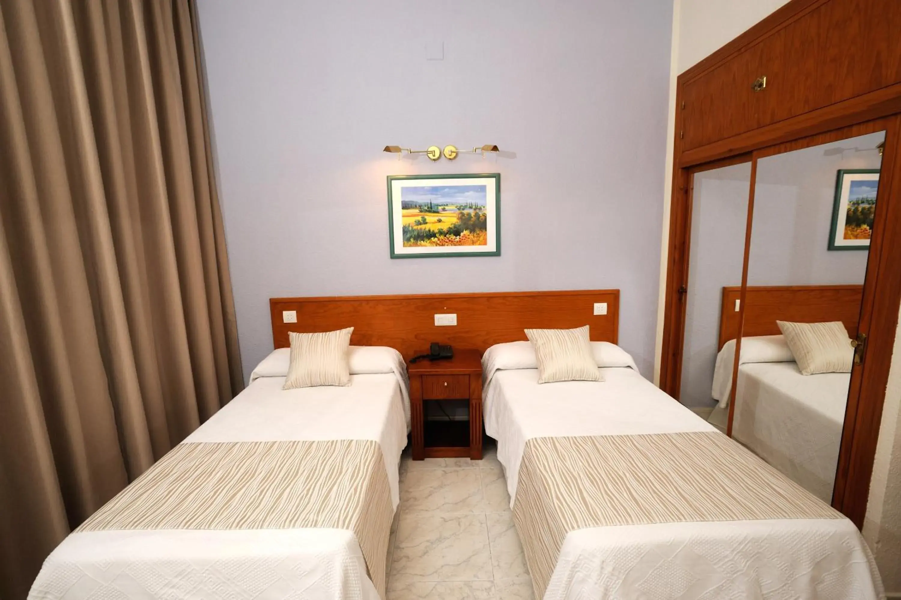 Double or Twin Room in Hotel Complejo Los Rosales Double or Twin Room in Hotel Complejo Los Rosales