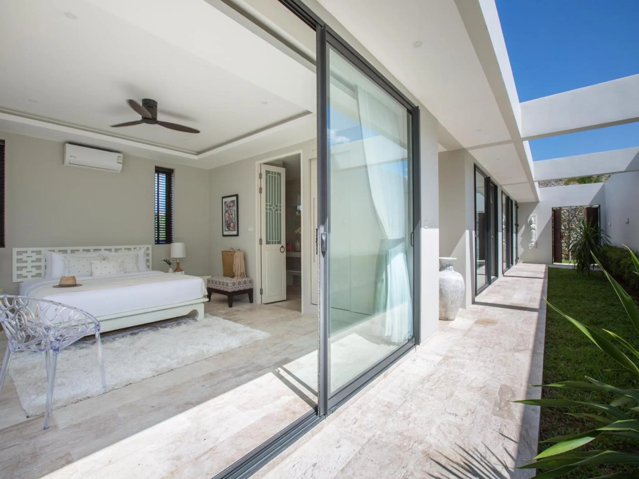 Bed in Skye Beach Koh Samui