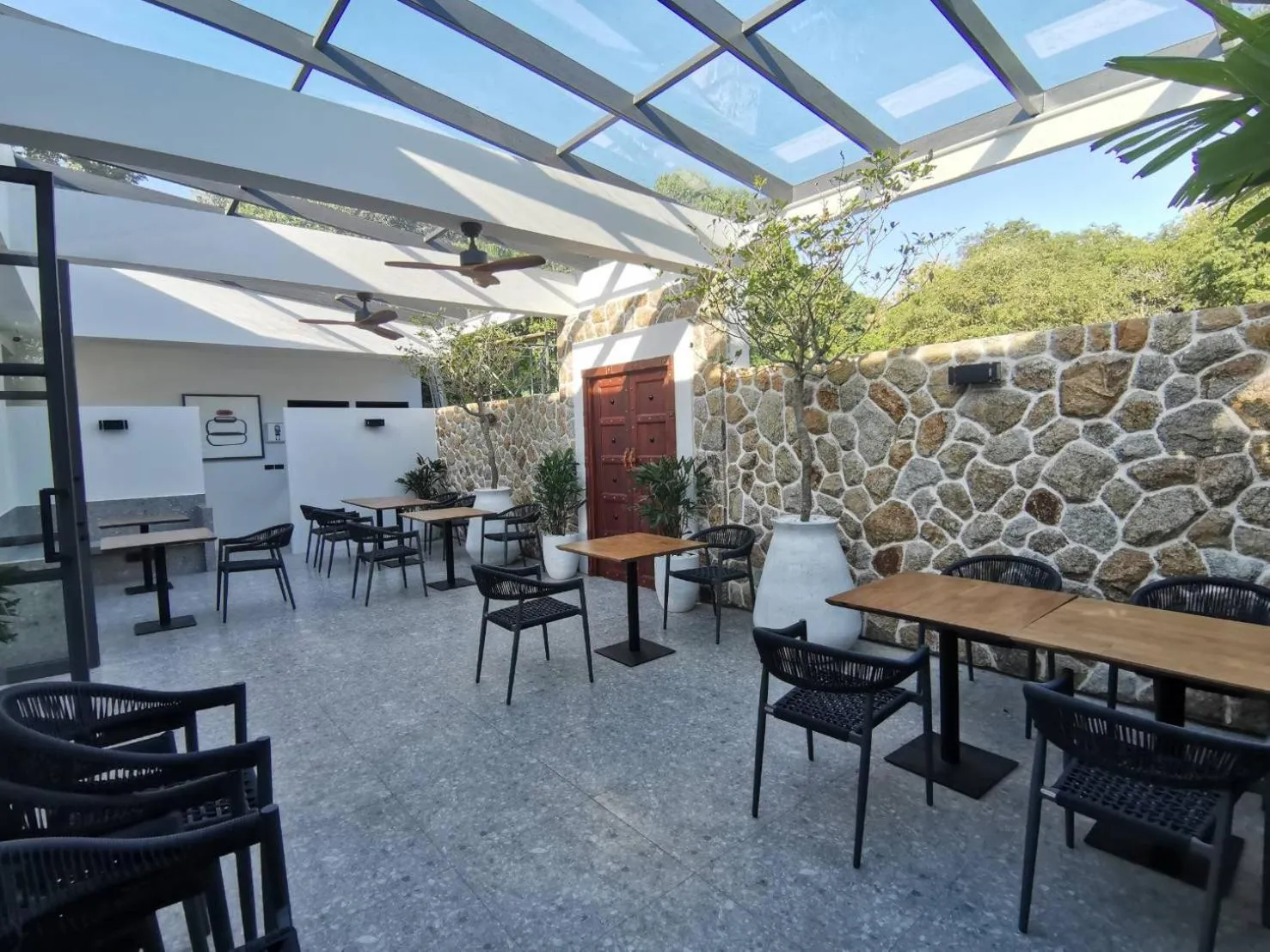 Restaurant/places to eat in Skye Beach Koh Samui