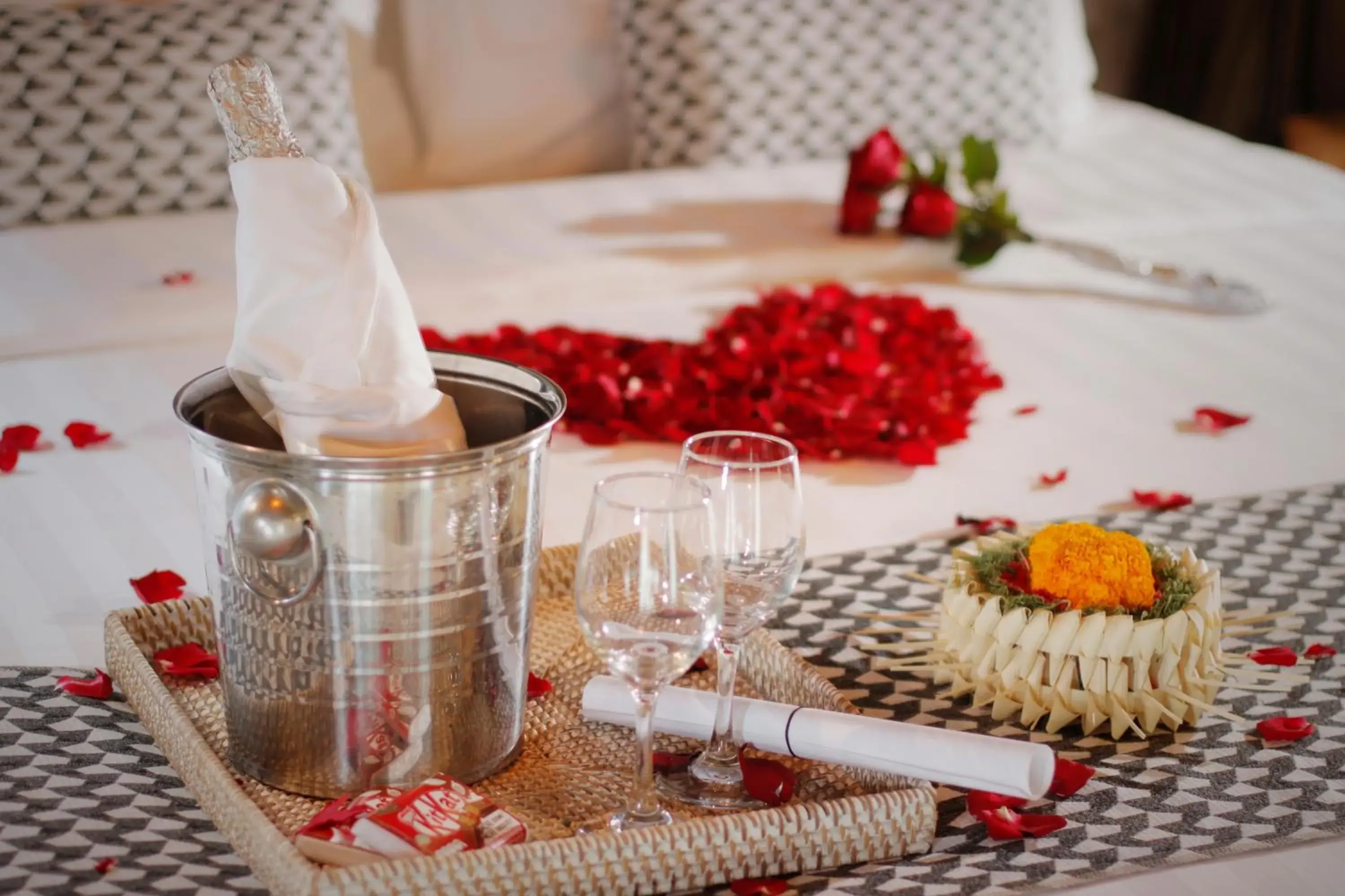 Bedroom in The Sender Pool Suites Bedroom in The Sender Pool Suites